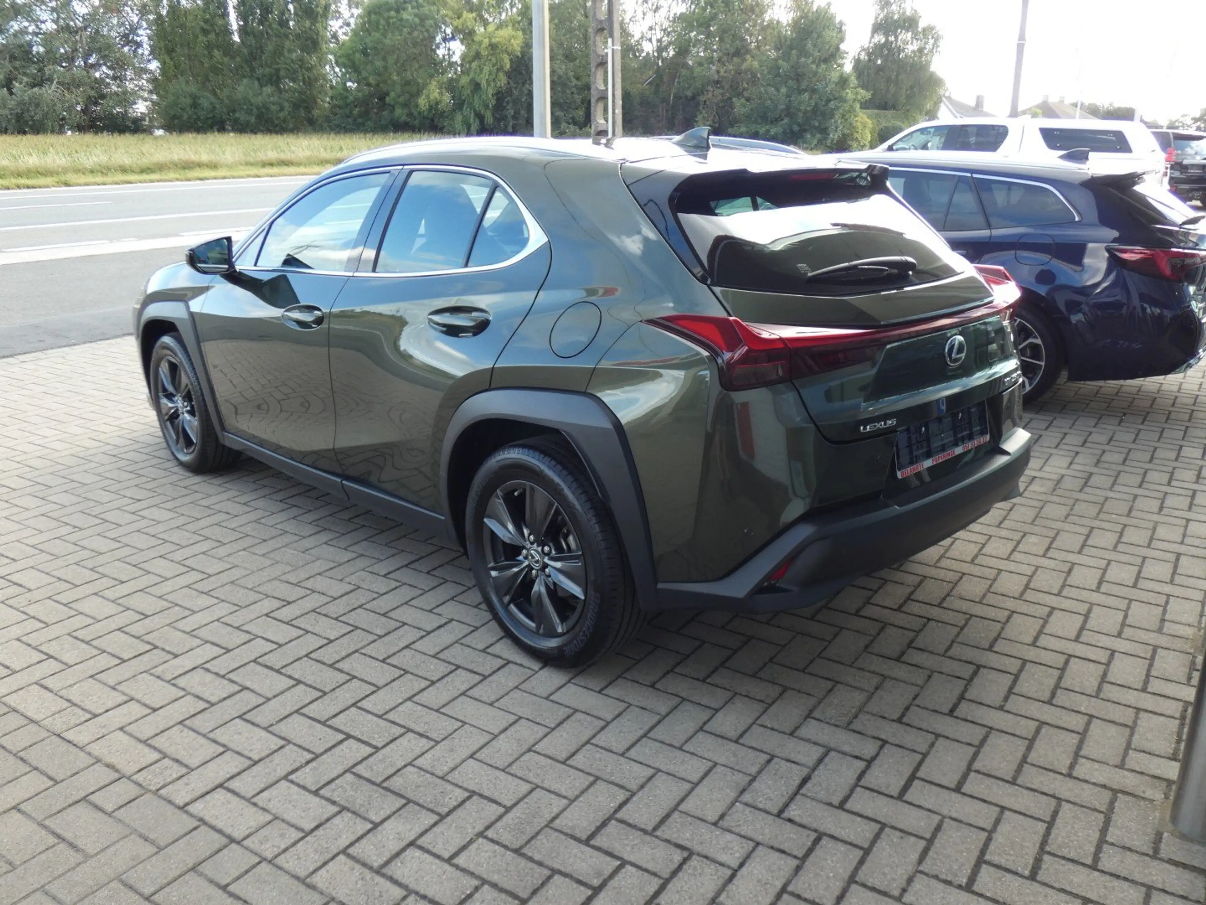 Lexus UX 250h HYBRID +LEDER +Zetelverwarming +Groot scherm — photo 6