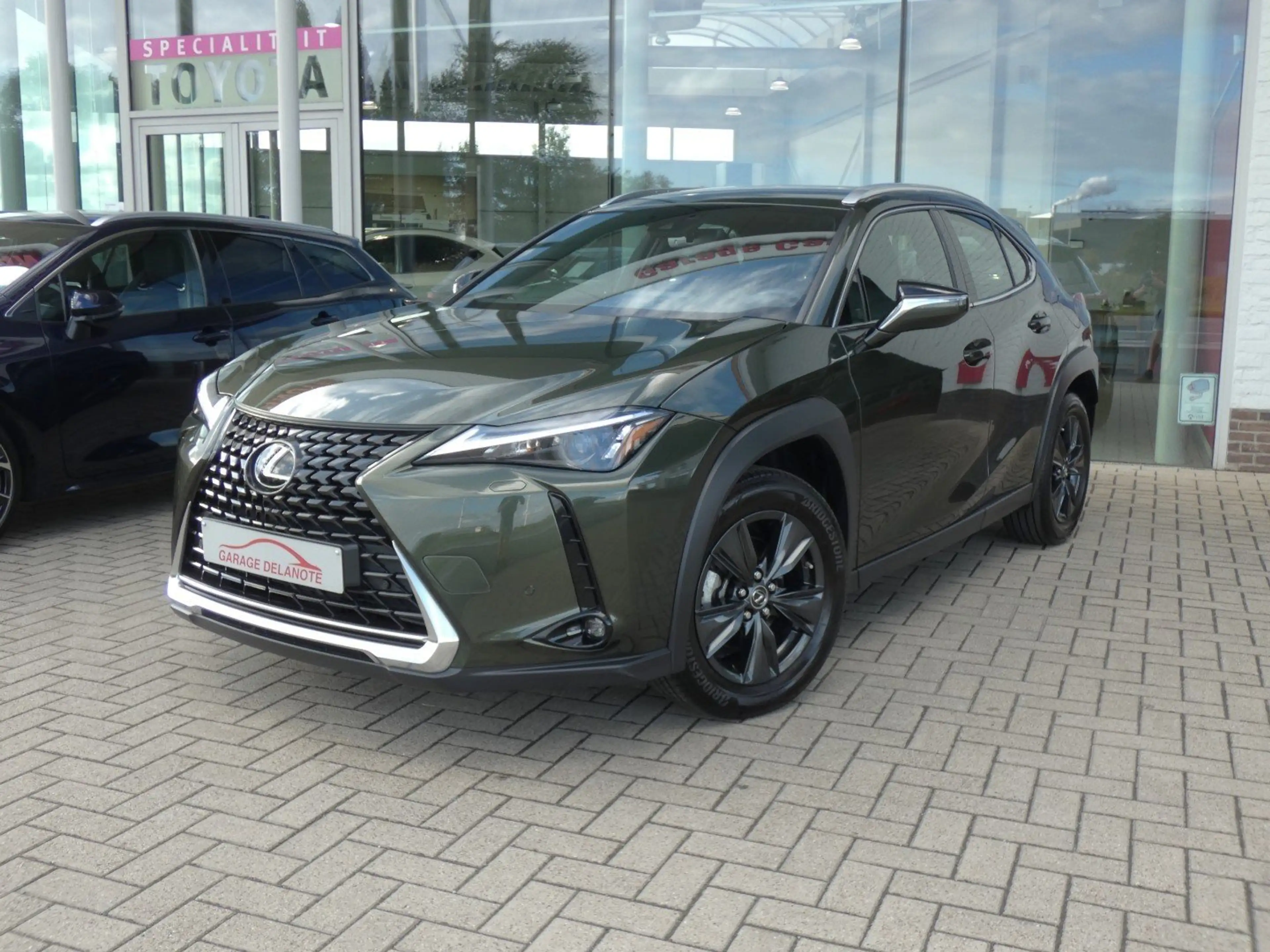 Lexus UX 250h HYBRID +LEDER +Zetelverwarming +Groot scherm