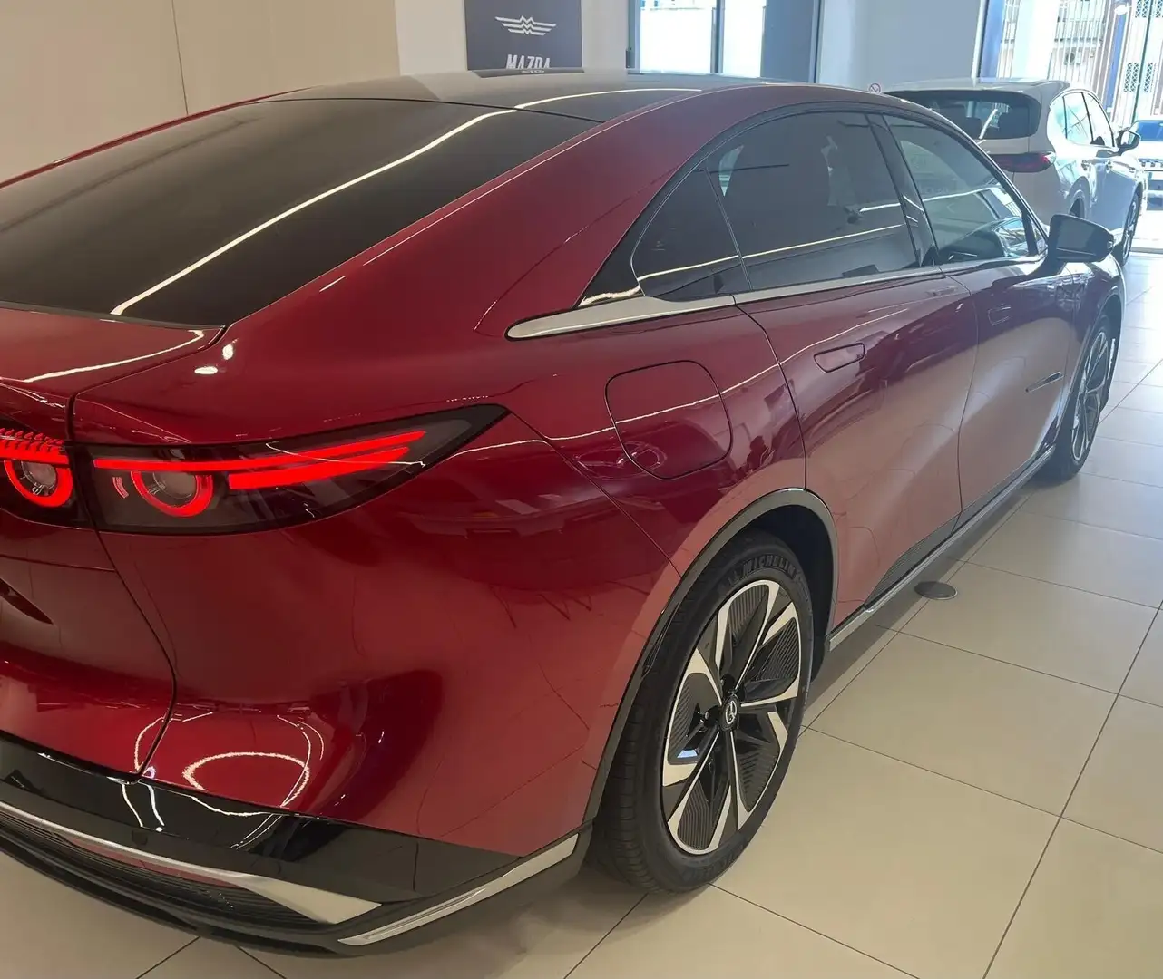 Mazda 6e 68,8Kwh Takumi Rouge - 2