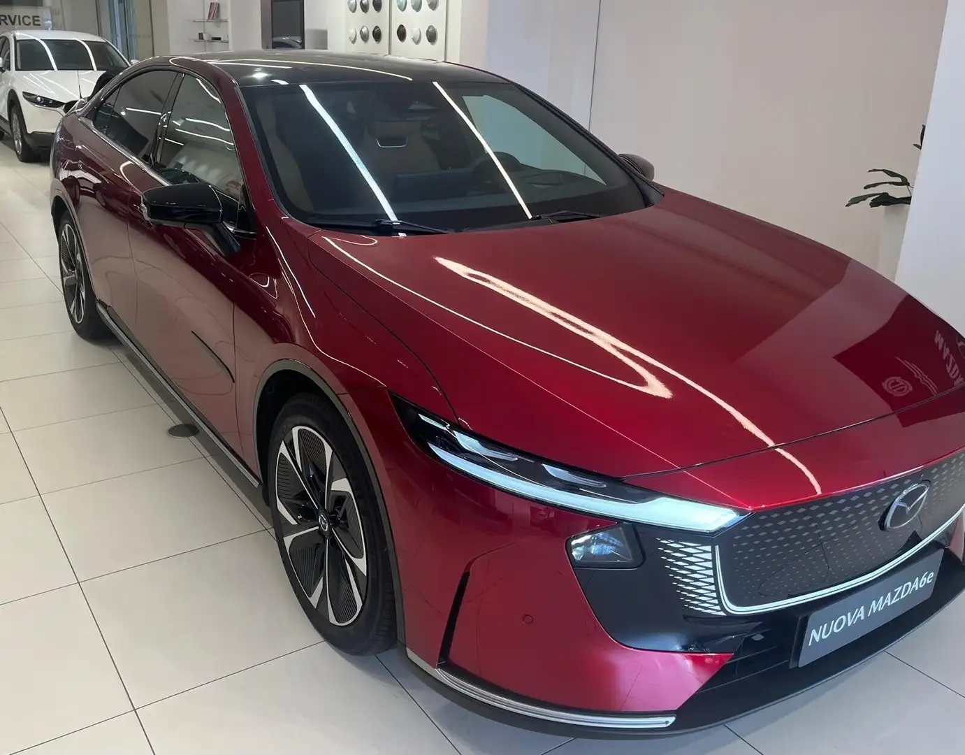 Mazda 6e 68,8Kwh Takumi Rouge - 1