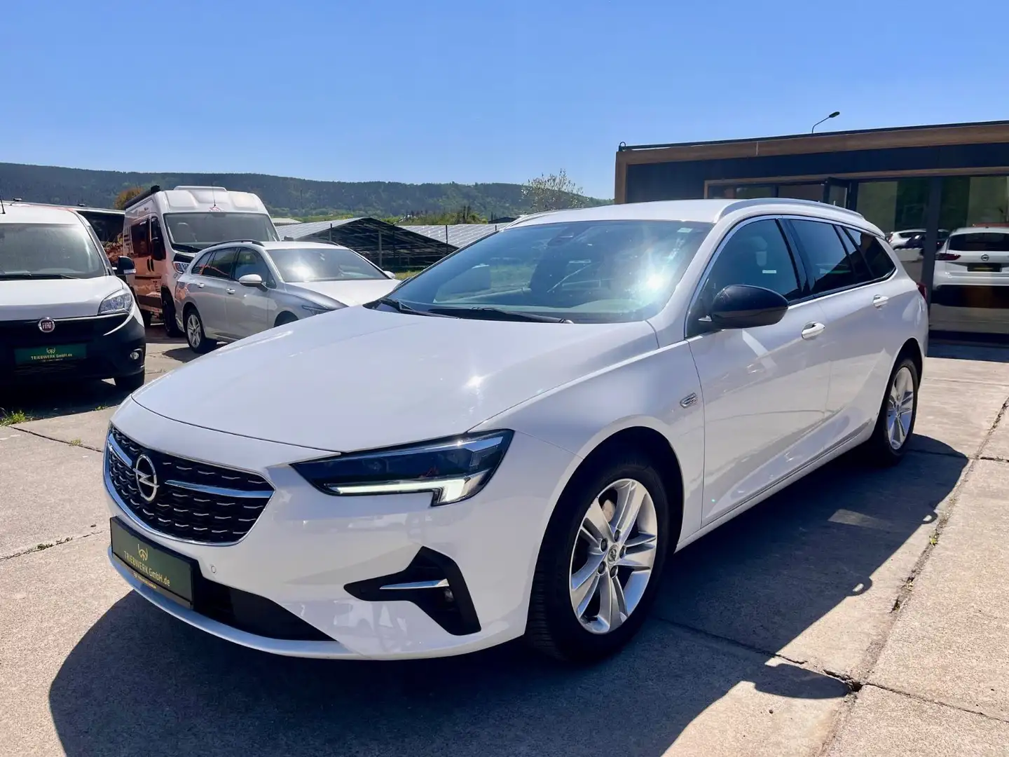 Opel Insignia Sports Tourer Automatik LED Navi Kamera Blanc - 1