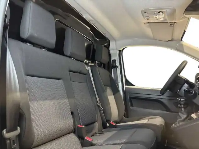 Opel Vivaro view 16