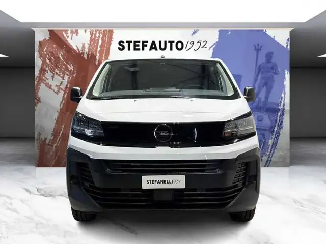 Opel Vivaro view 4