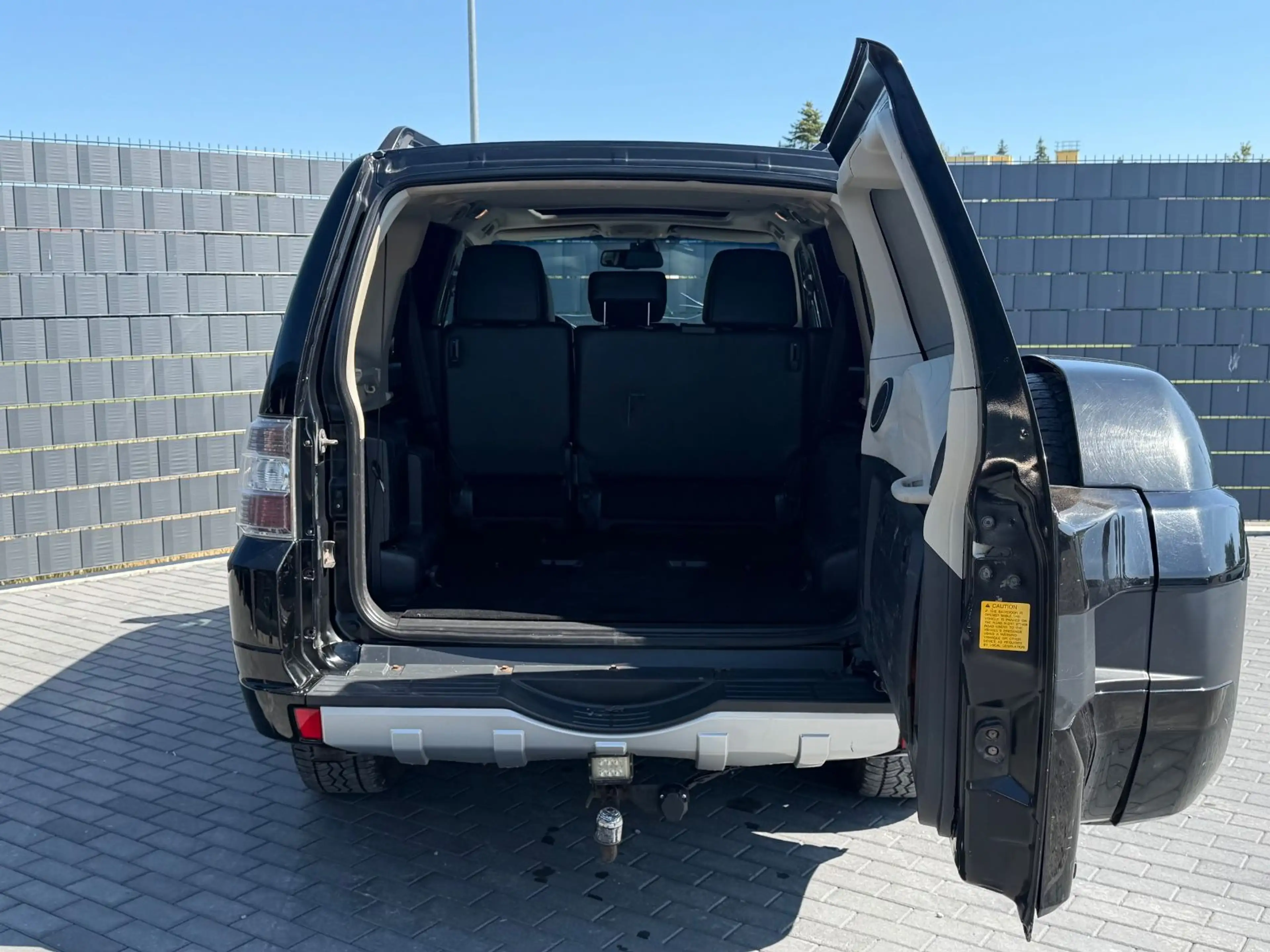 Mitsubishi Pajero 3.2 DI-D Top 4x4*AUTOMATIK*CAM*SHD*AHK* — photo 12