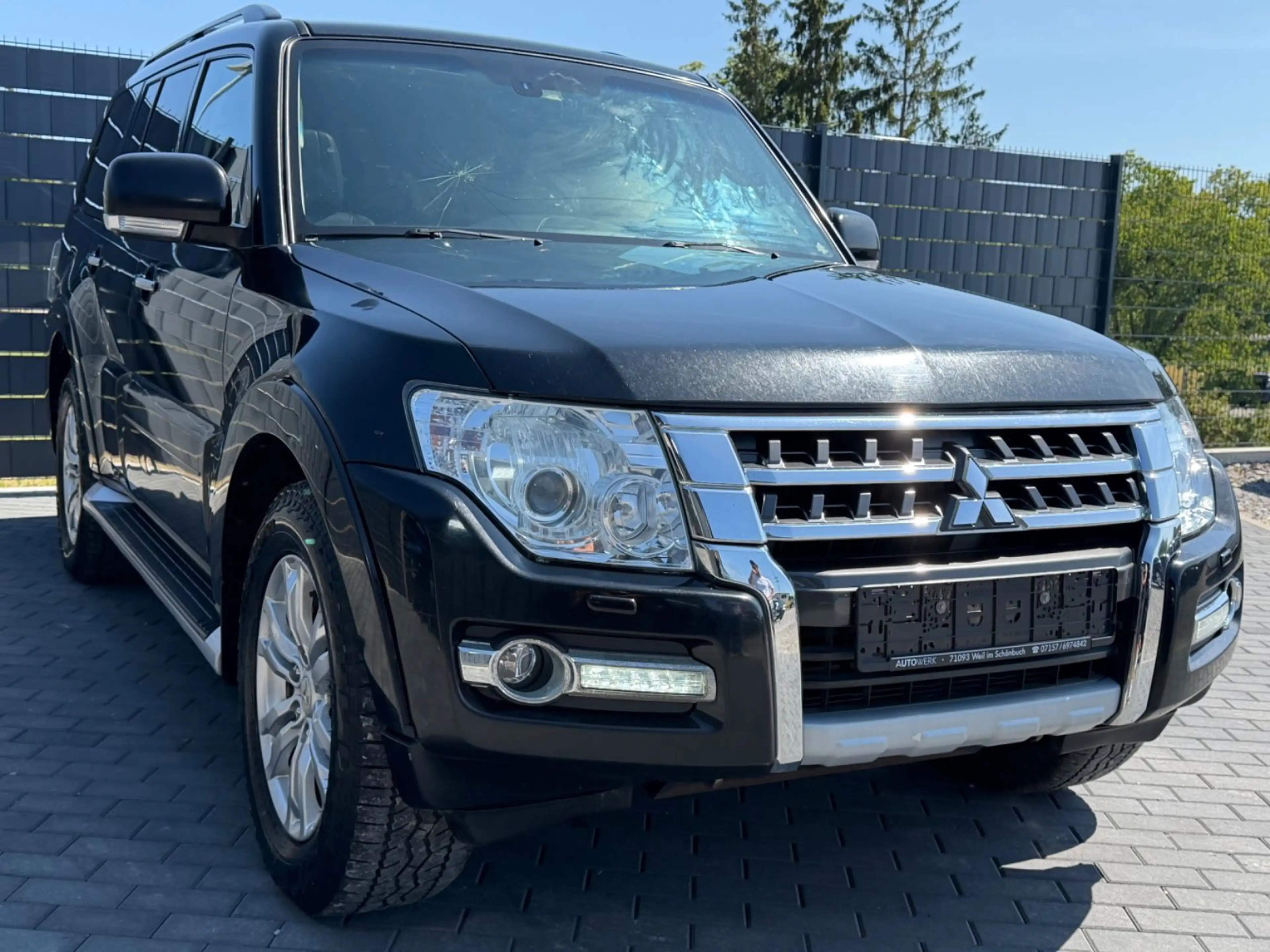 Mitsubishi Pajero 3.2 DI-D Top 4x4*AUTOMATIK*CAM*SHD*AHK* — photo 3