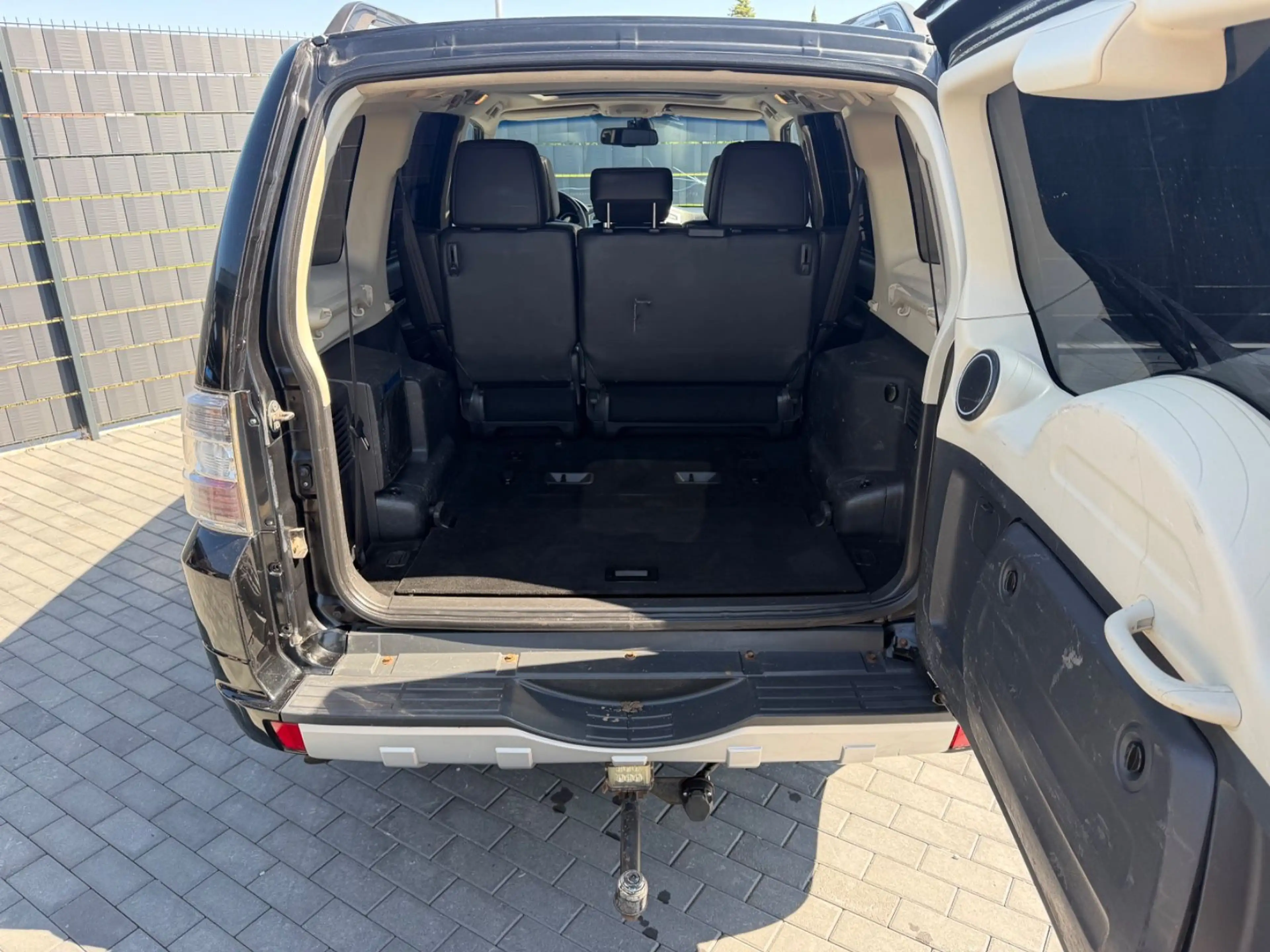 Mitsubishi Pajero 3.2 DI-D Top 4x4*AUTOMATIK*CAM*SHD*AHK* — photo 13