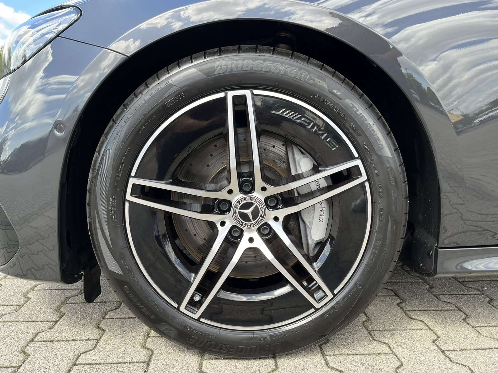 Mercedes-Benz E 200