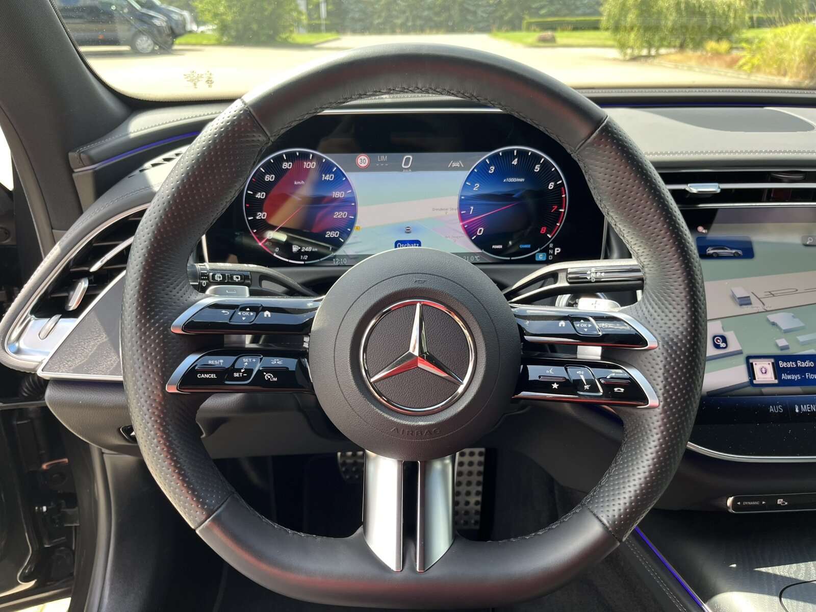 Mercedes-Benz E 200