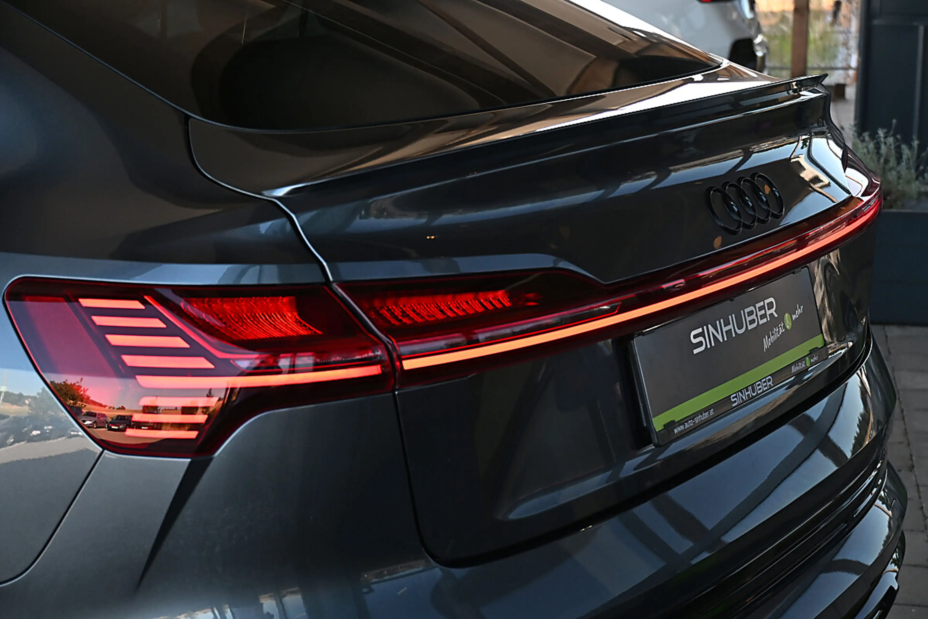Audi e-tron SB 55 quattro 95kWh S-line NP € 117k ACC, HeadU... — photo 4
