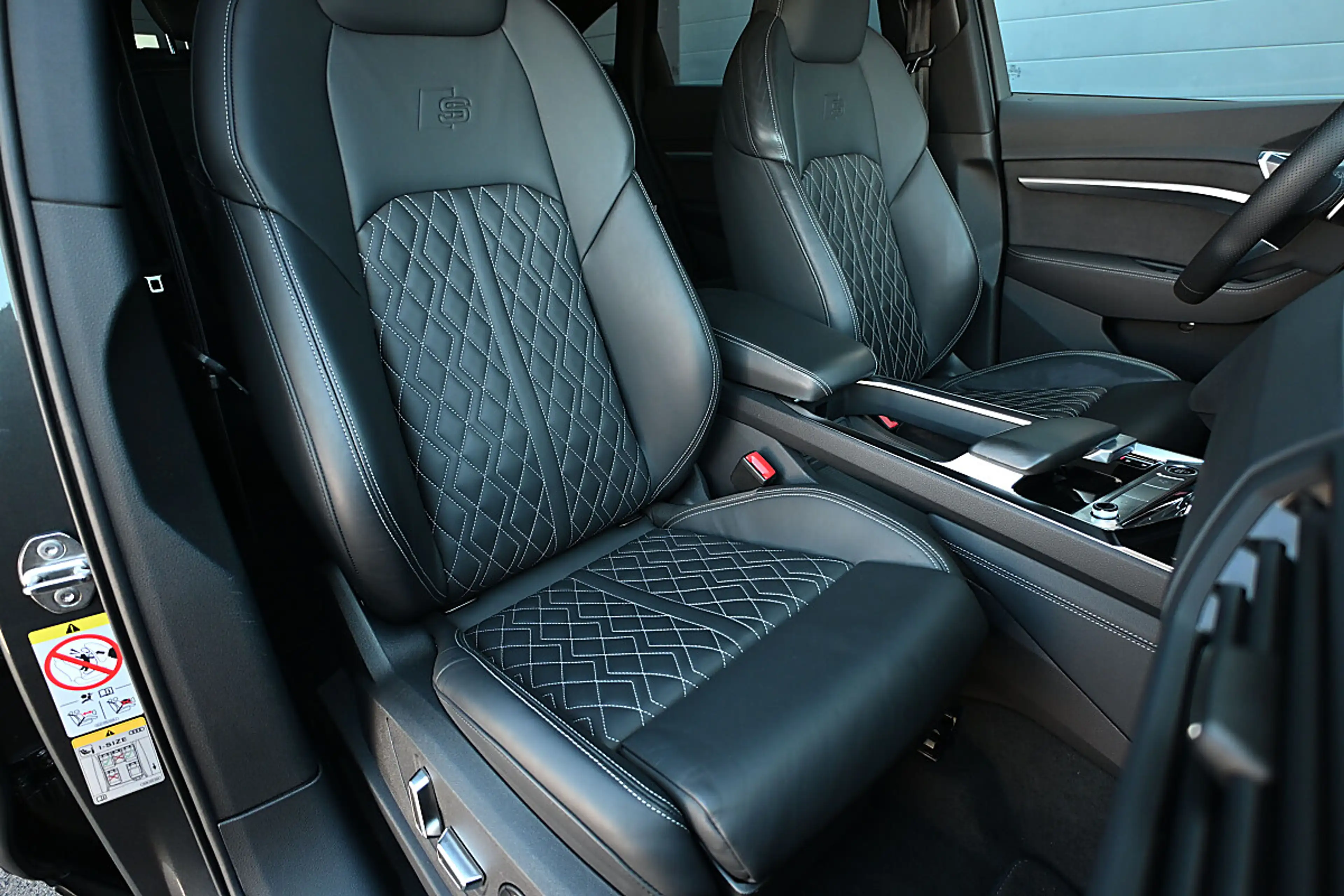 Audi e-tron SB 55 quattro 95kWh S-line NP € 117k ACC, HeadU... — photo 14