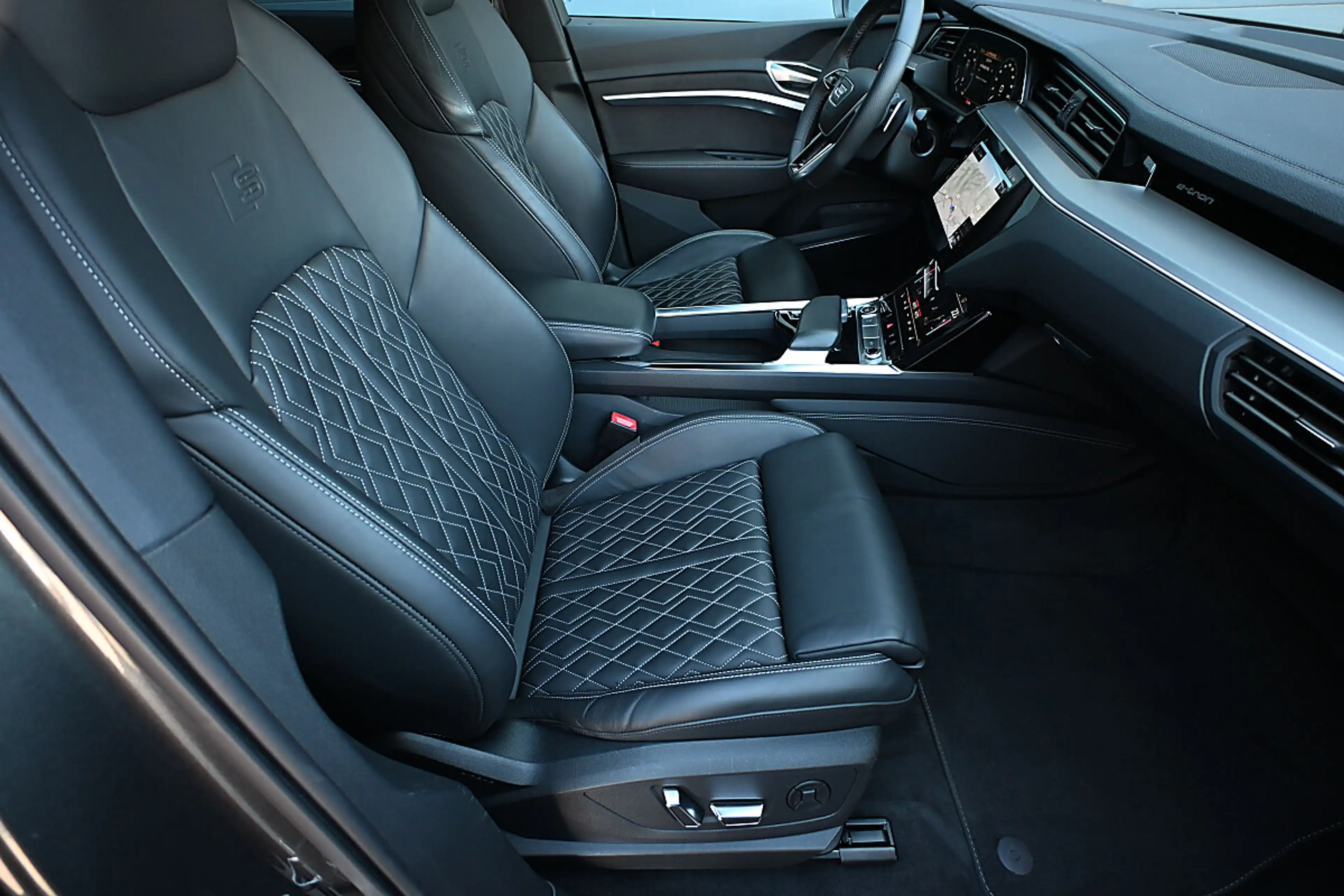 Audi e-tron SB 55 quattro 95kWh S-line NP € 117k ACC, HeadU... — photo 15