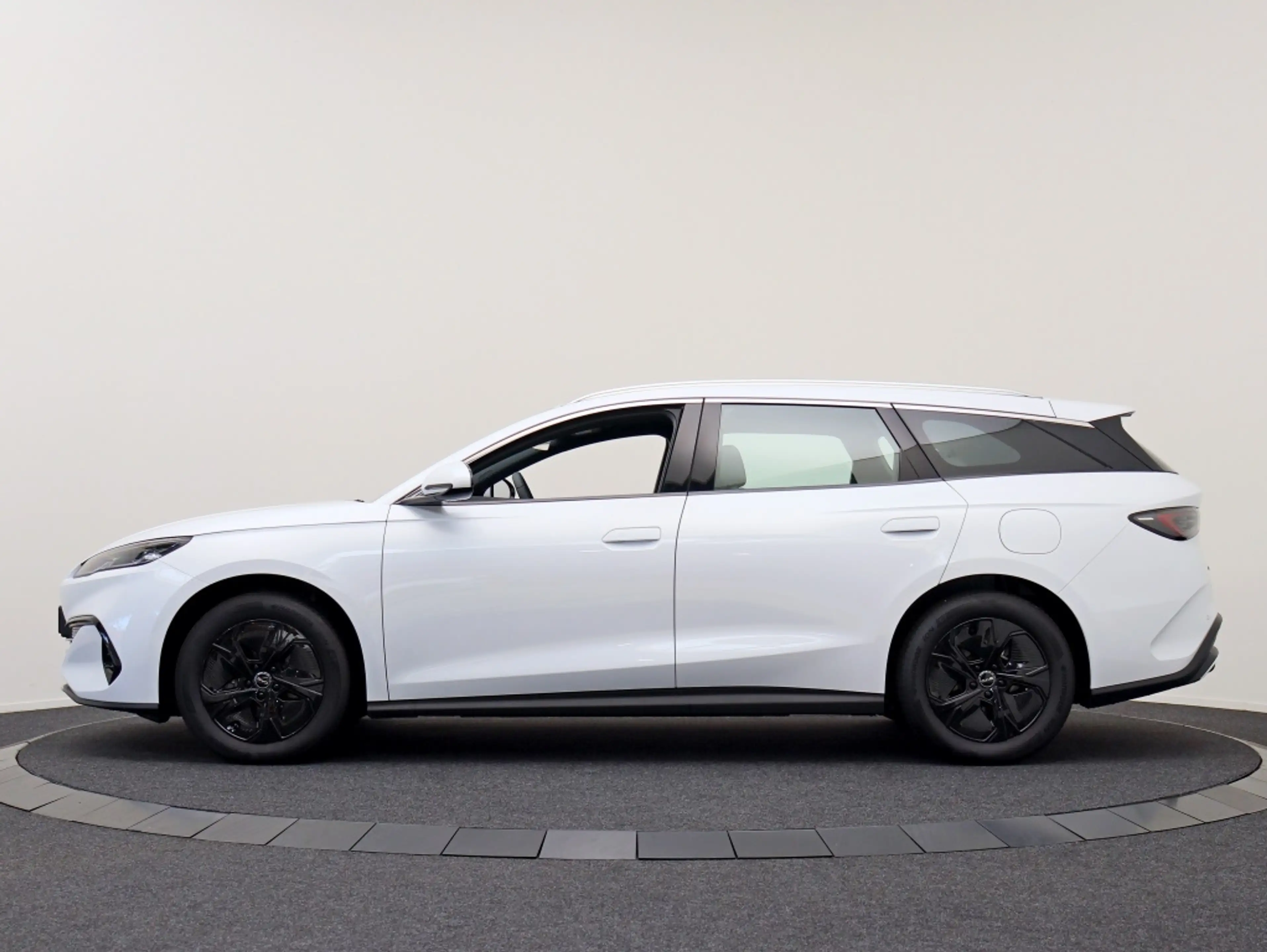 BYD Seal 6 Touring 1.5 DM-i Boost | BYD Dealer | Private Leas — photo 6
