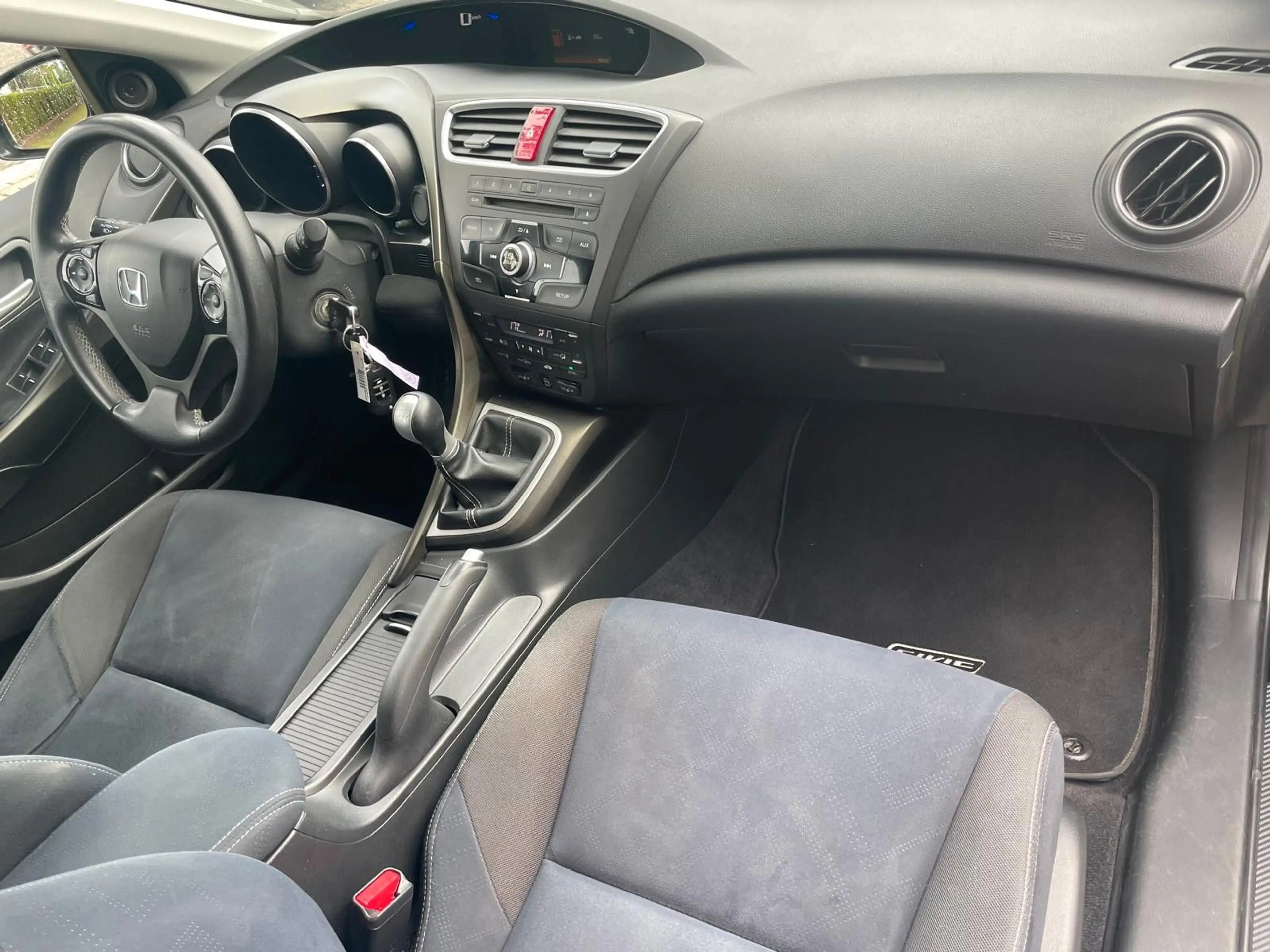 Honda Civic 1.4 i-VTEC Comfort — photo 13