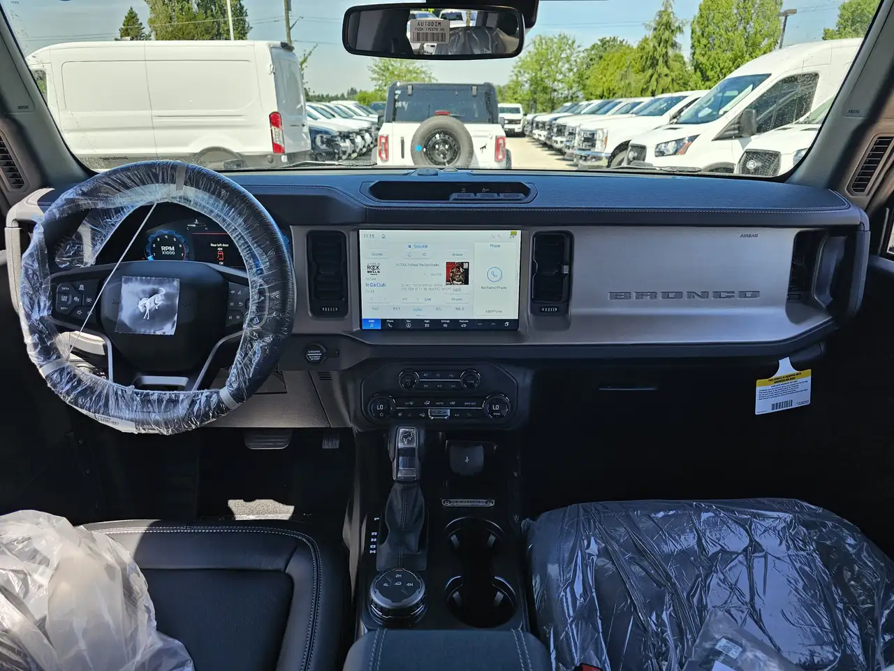 Ford Bronco снимка Ford Bronco