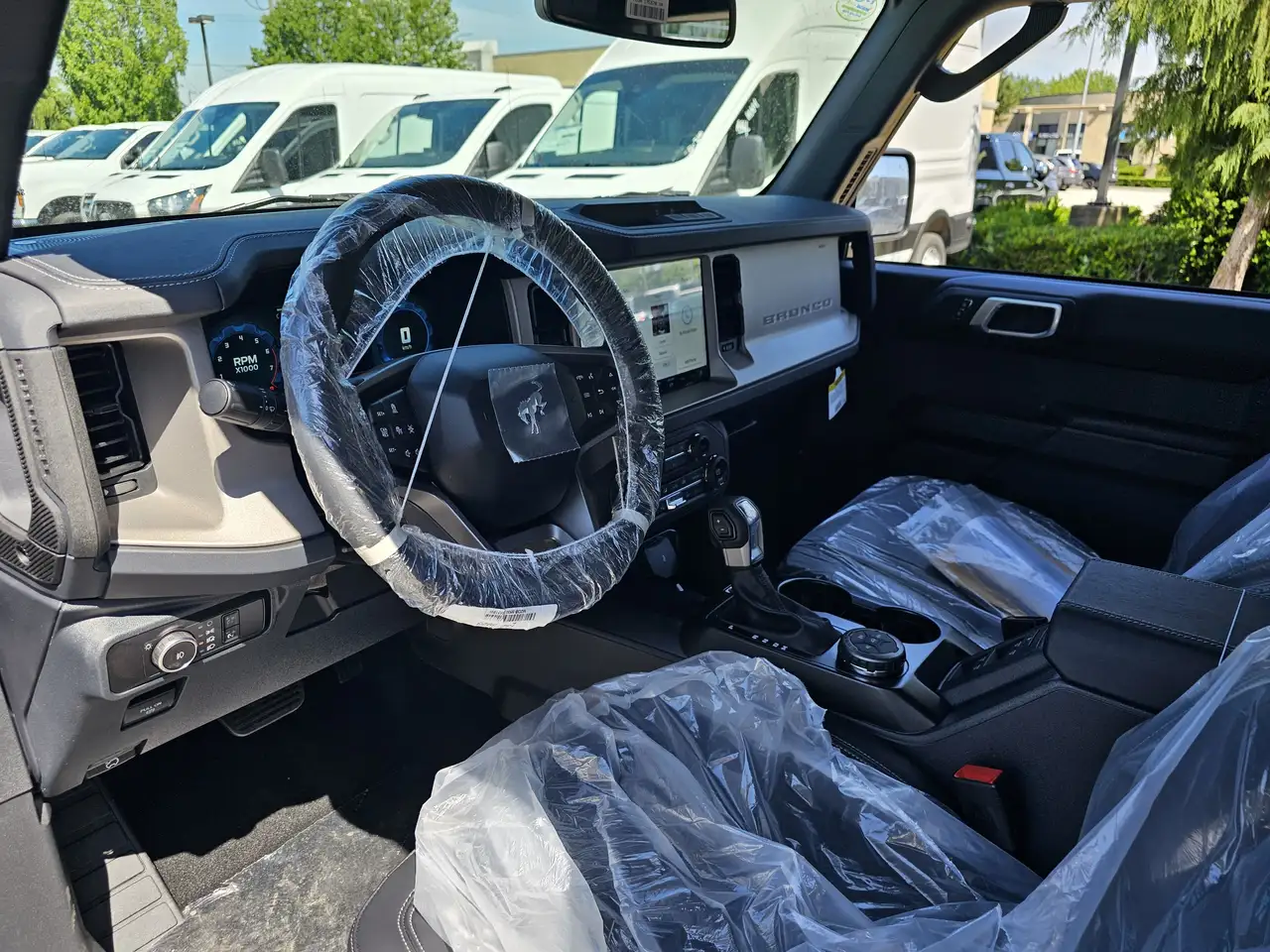 Ford Bronco снимка Ford Bronco