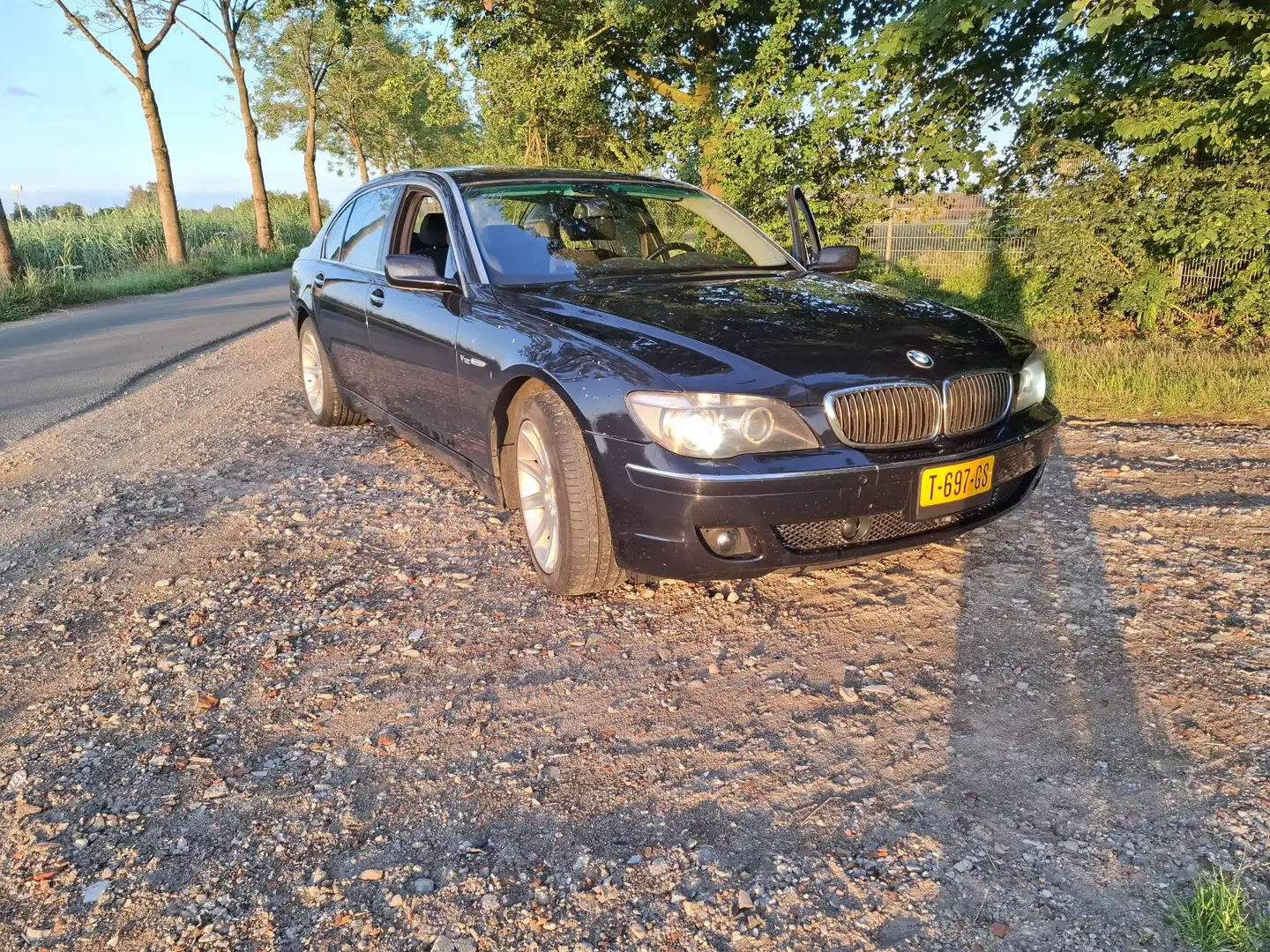 BMW M3 760Li Blauw - 1