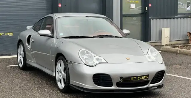 Porsche 996 Type 996 Turbo configuration jantes techno toit ouvrant intérieur terracotta lift