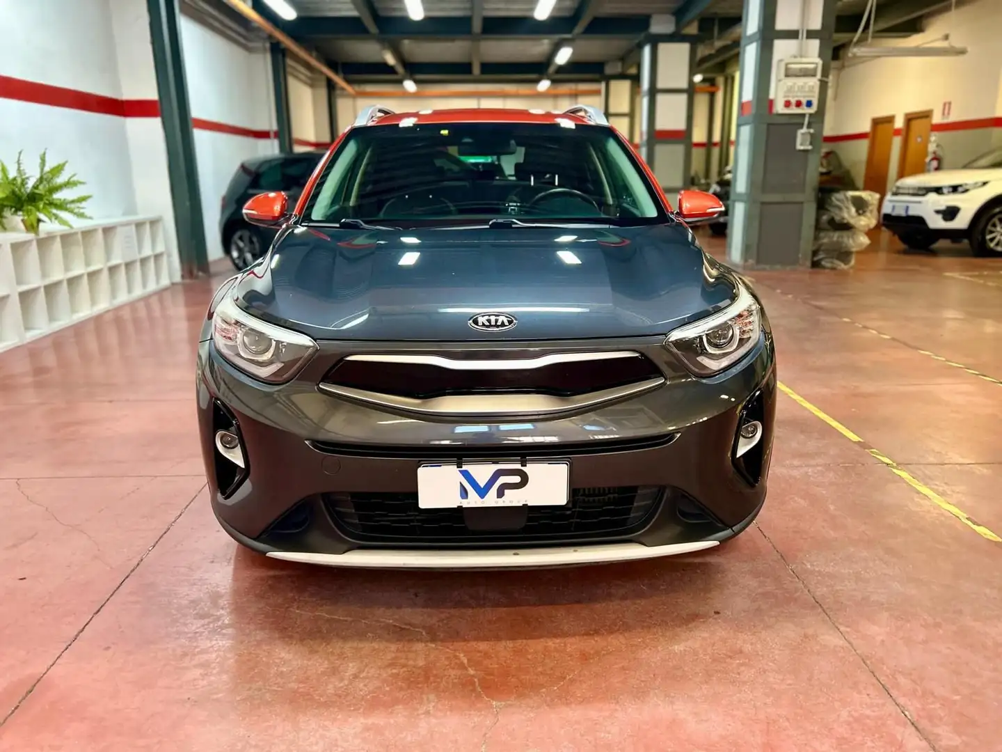 Kia Stonic Stonic 1.6 CRDi 110 CV Energy Gris - 2