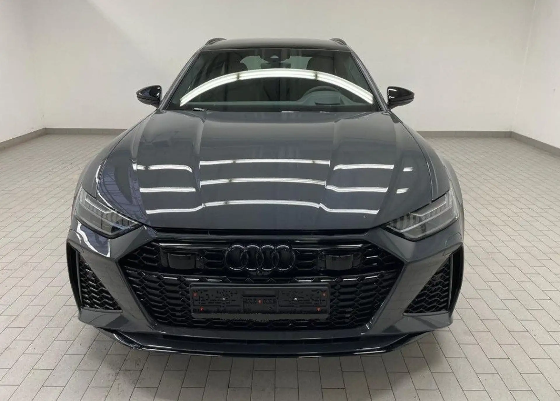 아우디 Audi RS6 4.0 TFSI 2022 건메탈 사진 4