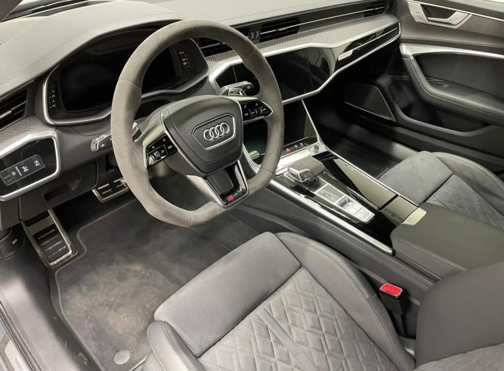 아우디 Audi RS6 4.0 TFSI 2022 건메탈 사진 8
