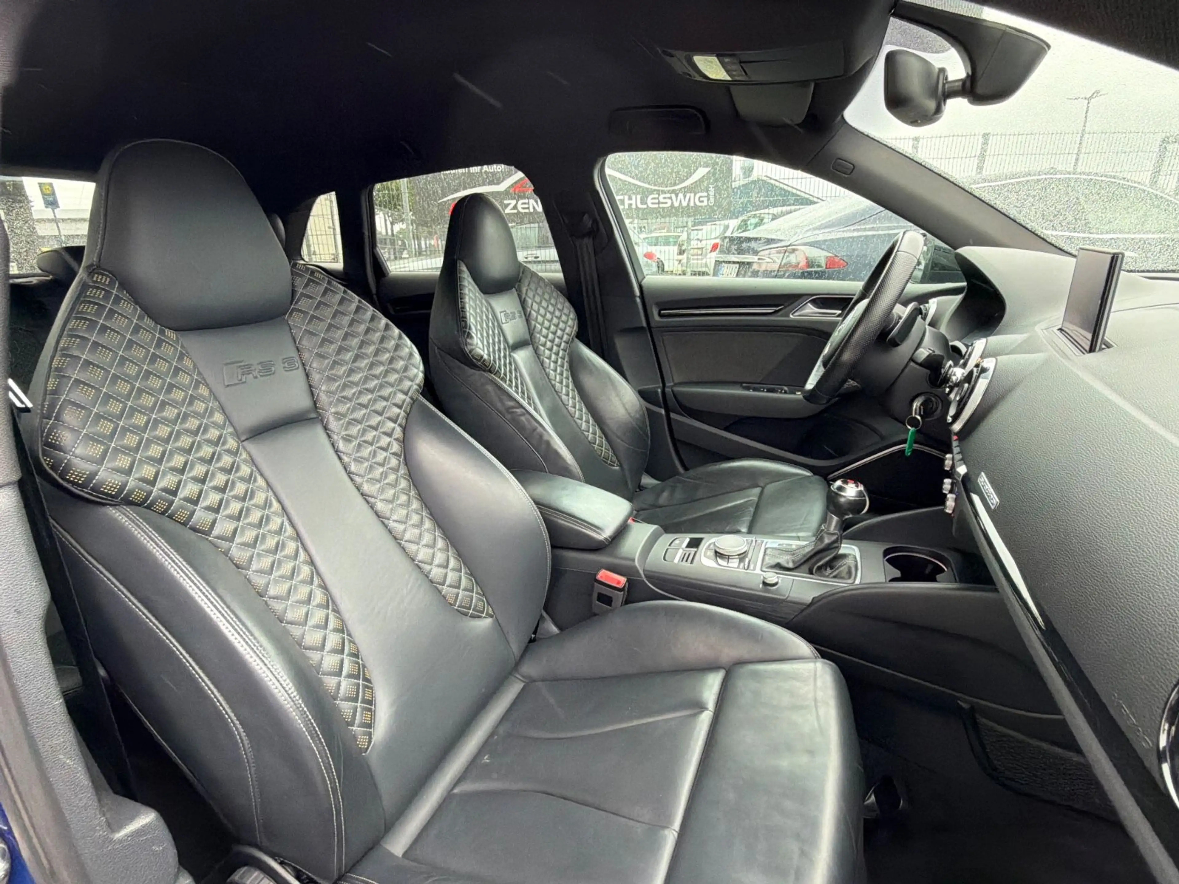 Audi RS3 Sportback 2.5 TFSI quattro RS-Schalensitze — photo 14