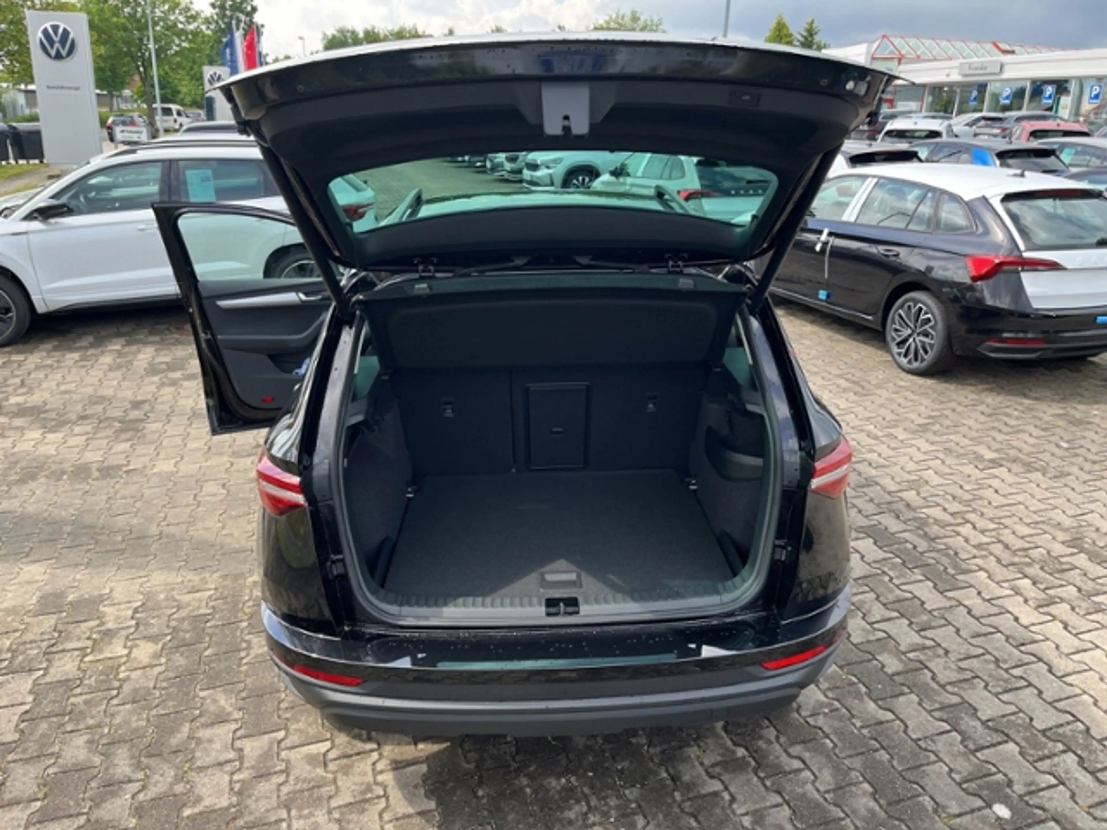Skoda Karoq Balance 1.5TSI DSG MATRIX AHK NAVI KAMERA ACC — photo 9