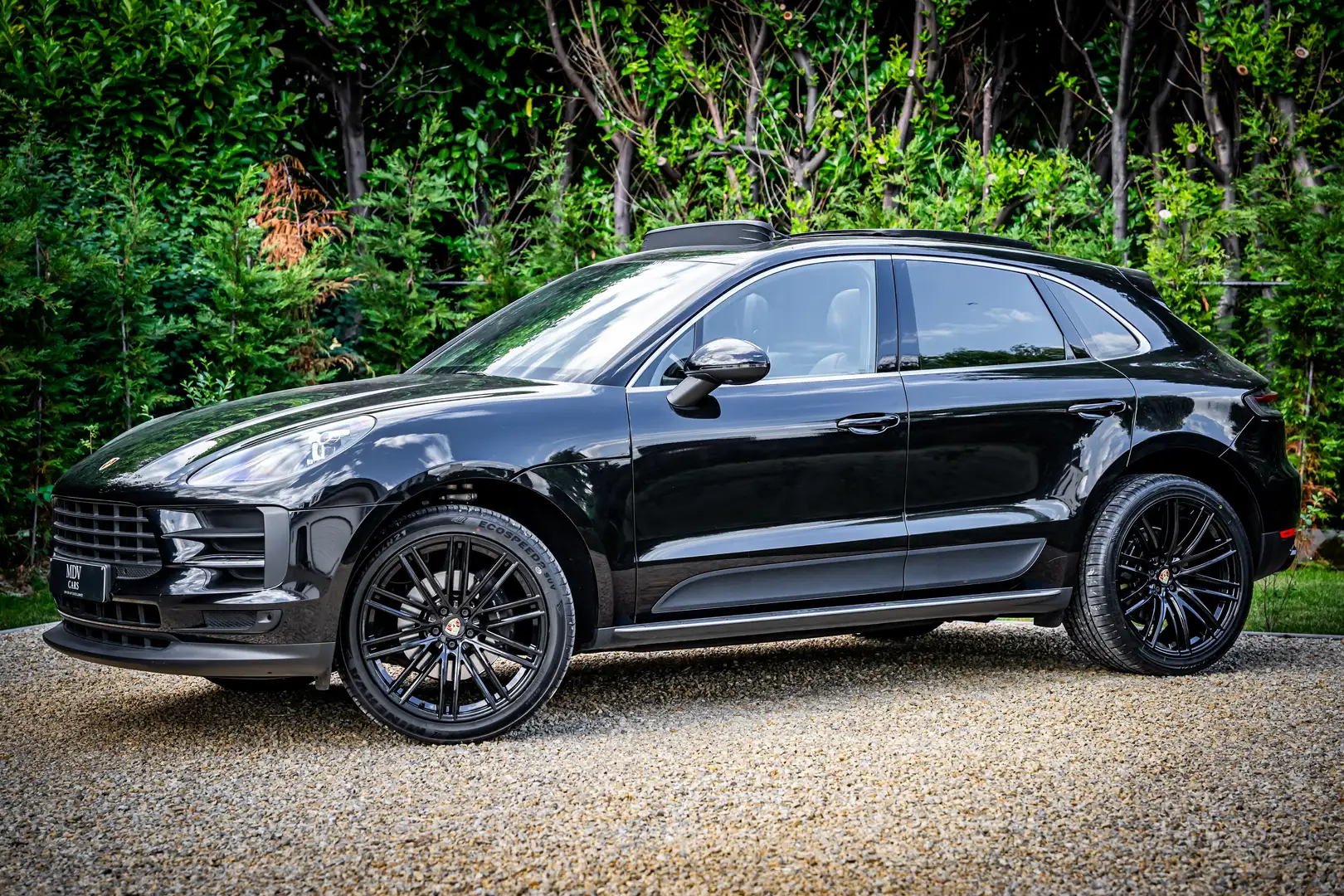 Porsche Macan 2.0 Turbo PDK Zwart - 2