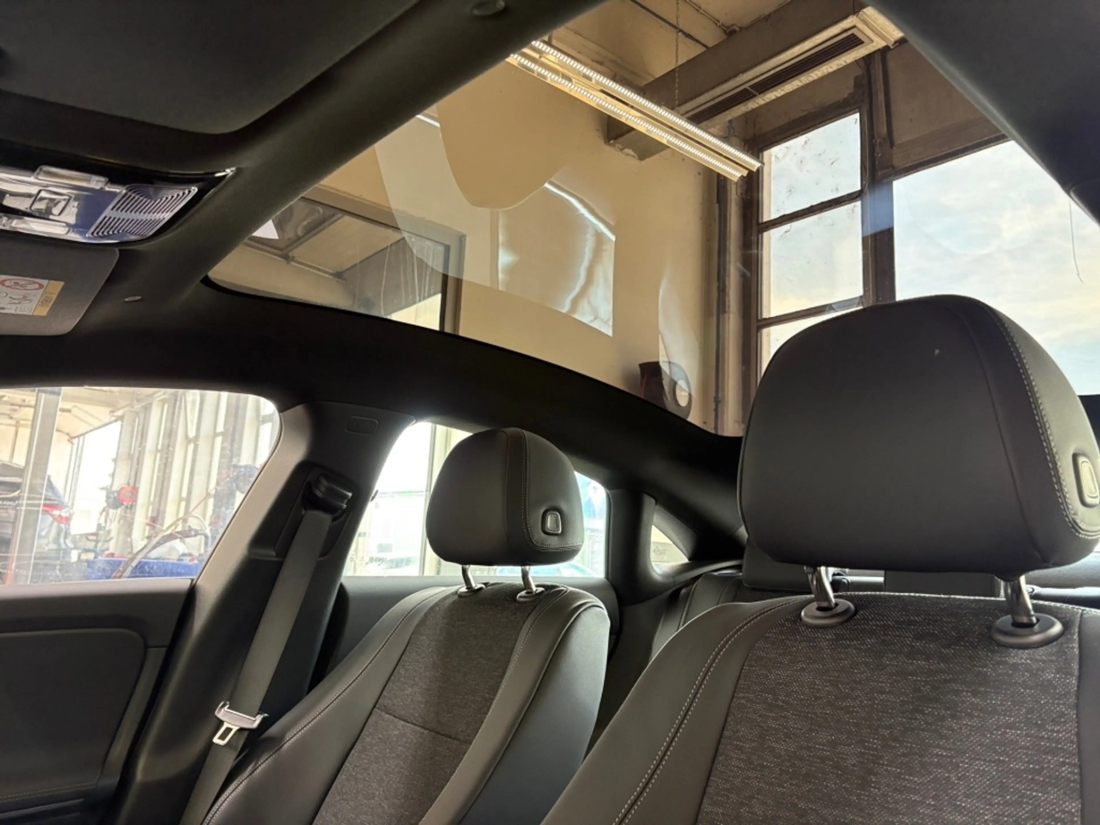 Mercedes-Benz CLA 180 Progressive+Pano+DISTRONIC+MBUX+LED+Kam — photo 15