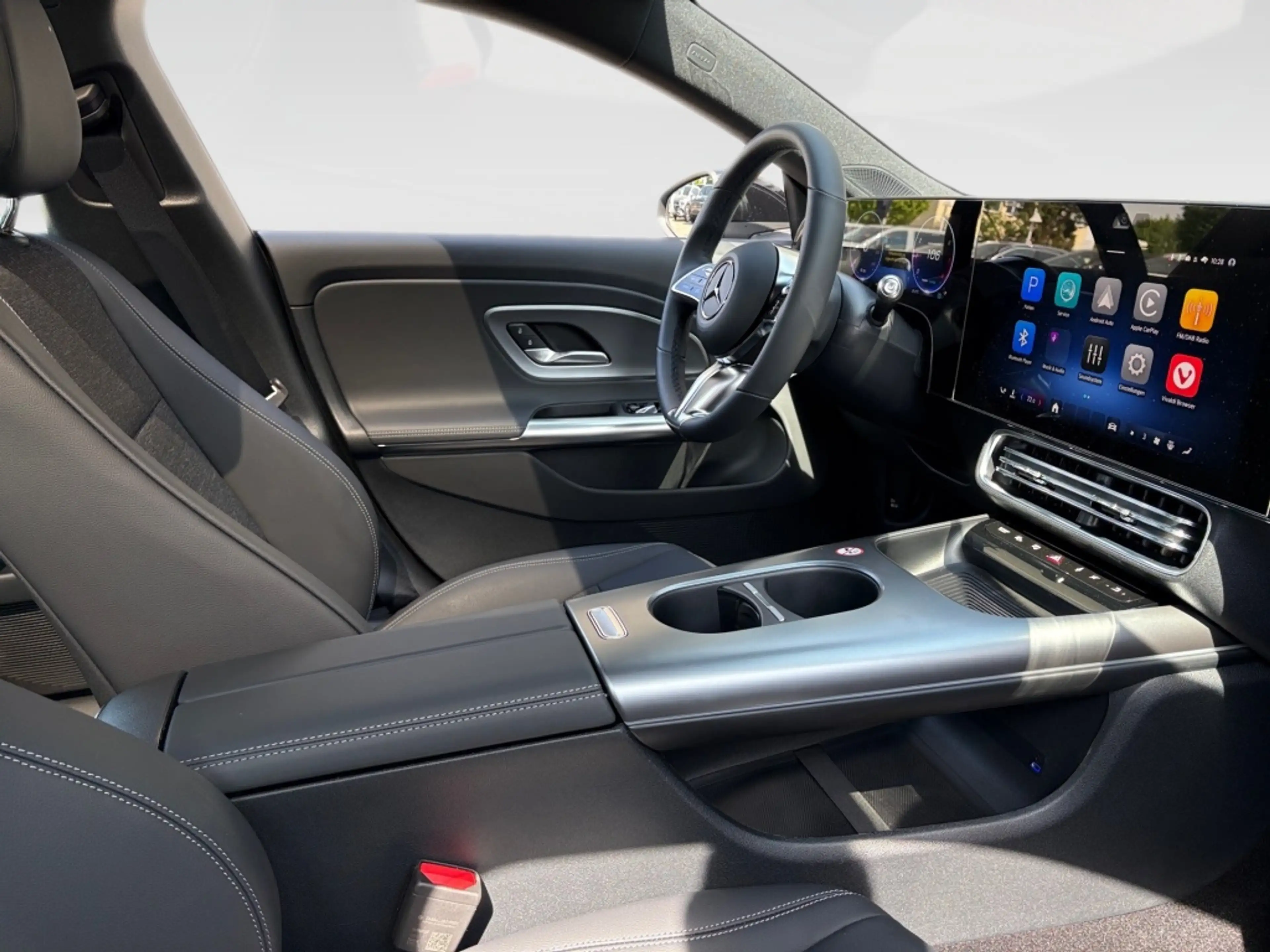 Mercedes-Benz CLA 180 Progressive+Pano+DISTRONIC+MBUX+LED+Kam — photo 10