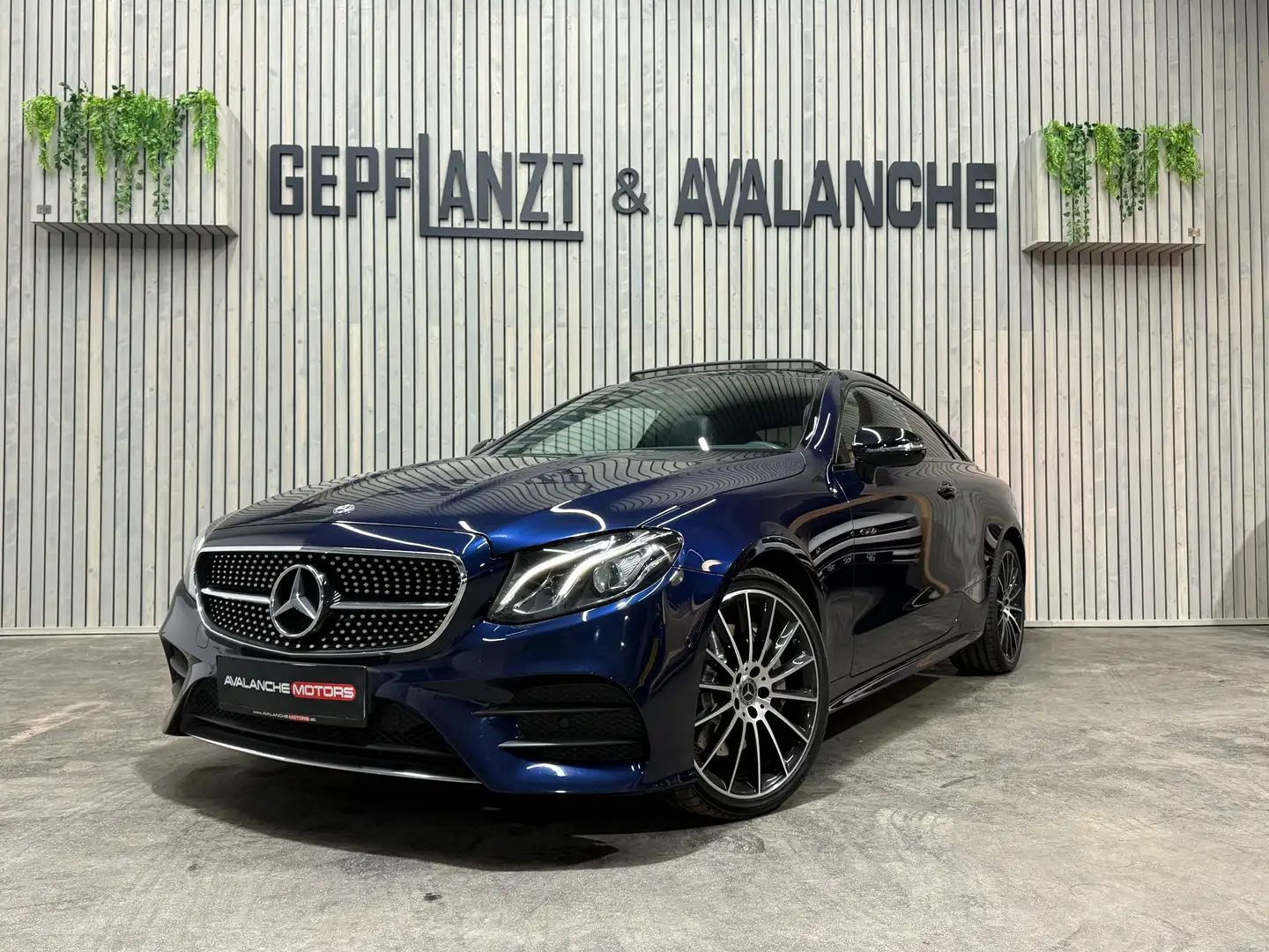 Mercedes-Benz E 350 E350d 4Matic AMG PANORAMA BURMESTER 20'' HUD AMBIE Синій - 2