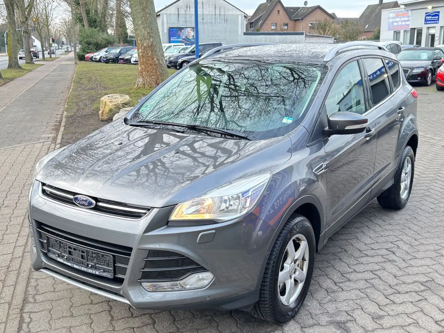 Ford Kuga Titanium 4x4 *AUTOMATIK*TEILLEDER*SHZ*PDC* Gris - 1