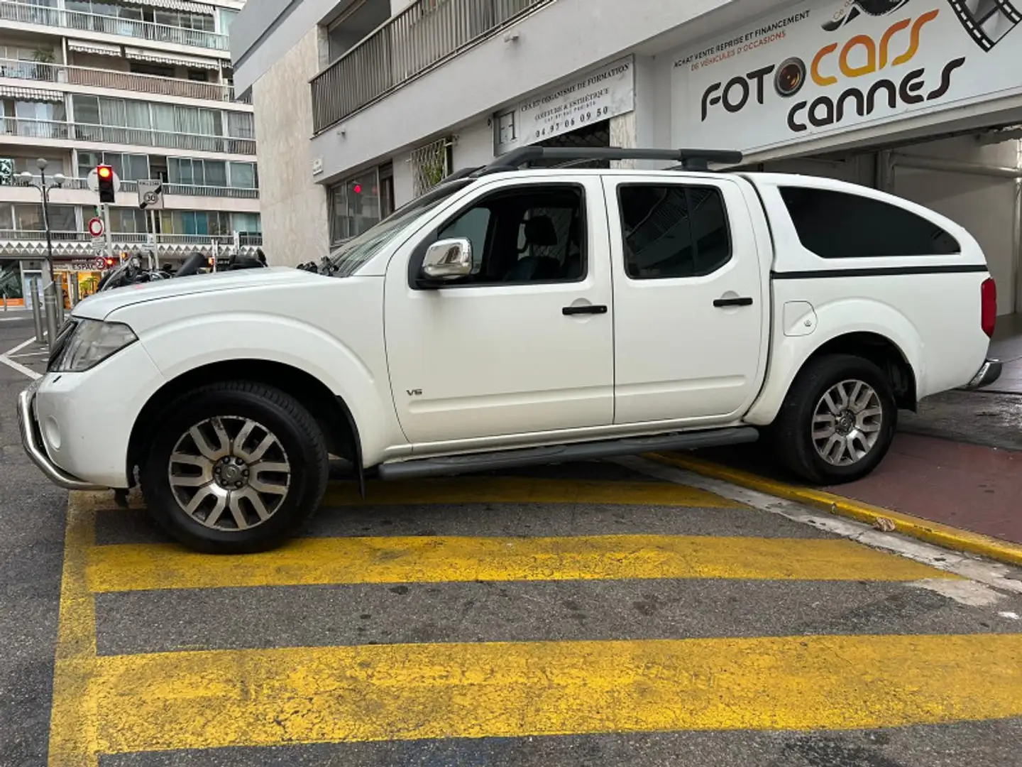 Nissan Navara 3.0 V6 DCI 231CH DOUBLE-CAB LE BVA Blanc - 2