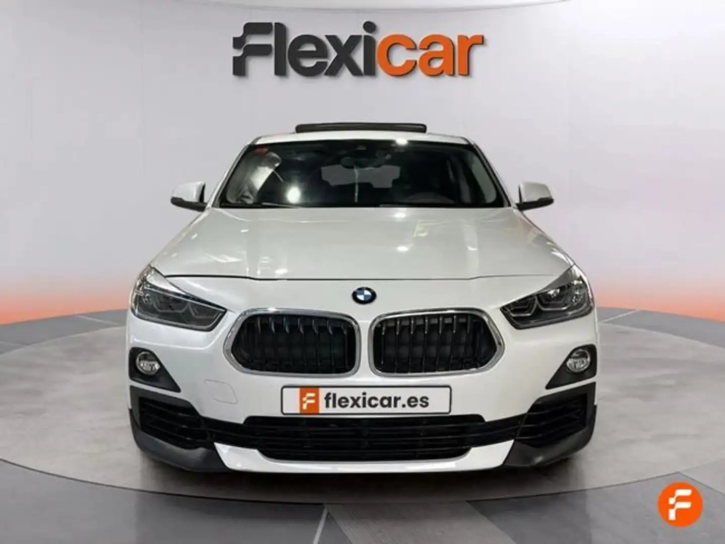 BMW X2 sDrive 18i Blanc - 2