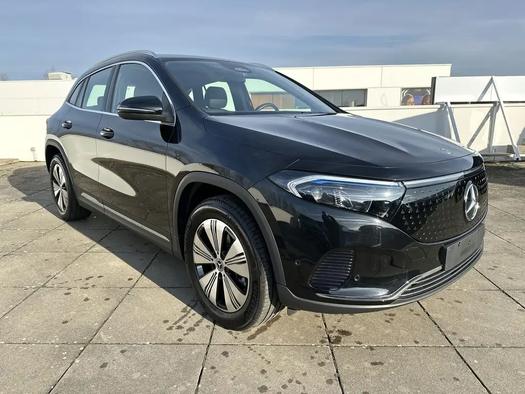 Mercedes-Benz EQA 300 2024 из Европы — купить под ключ