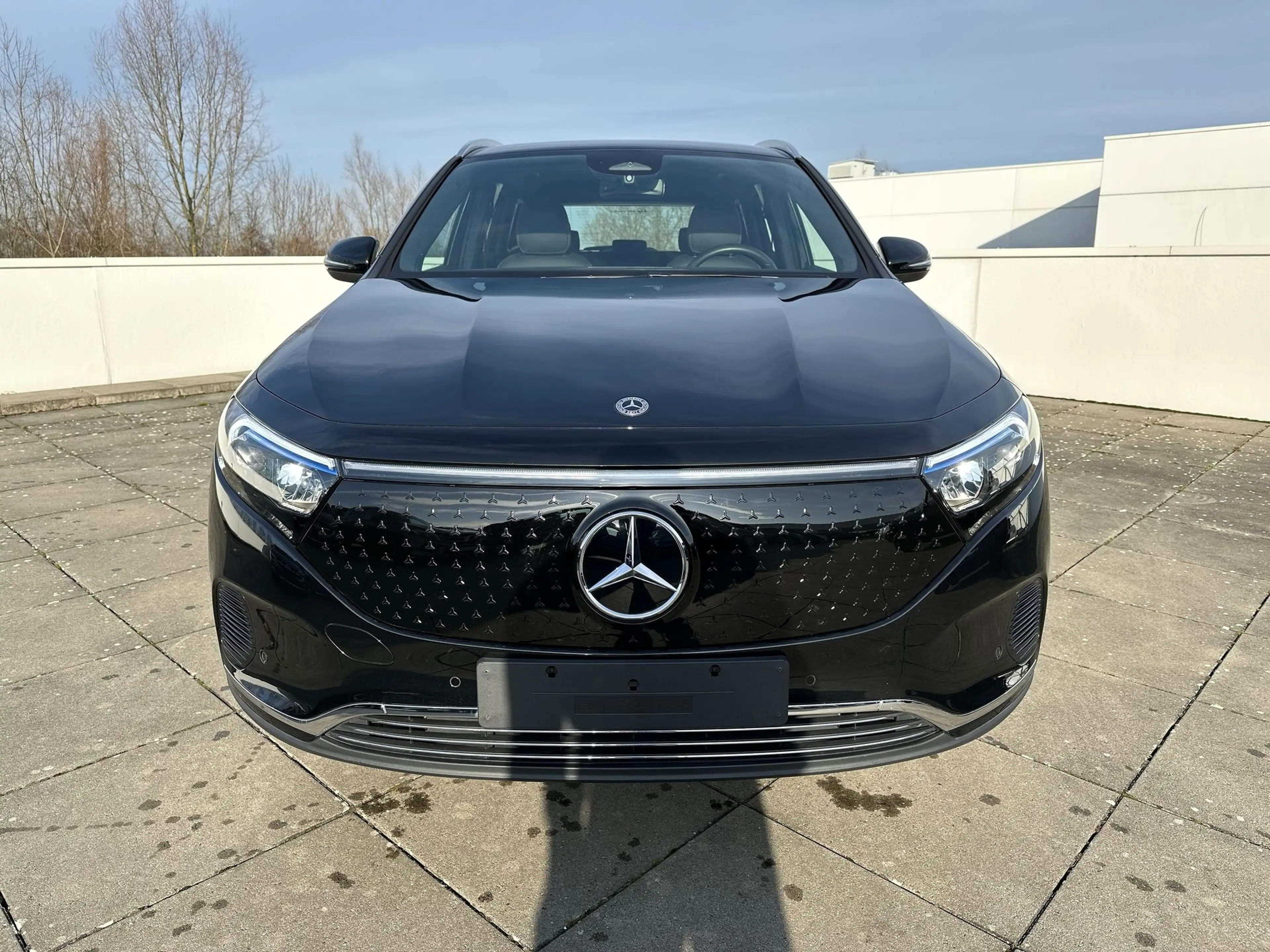 Mercedes-Benz EQA 300 EQA 300 4M Progressive 18" Camera Advanced — photo 2