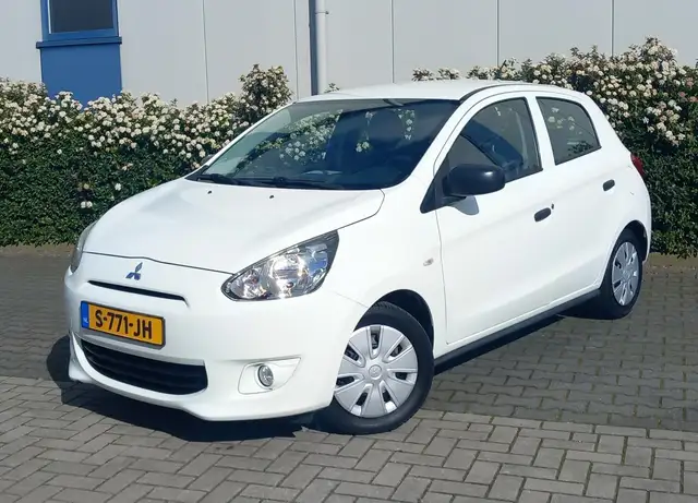 Mitsubishi Space Star 1.0 71PK Inform 5d Airco