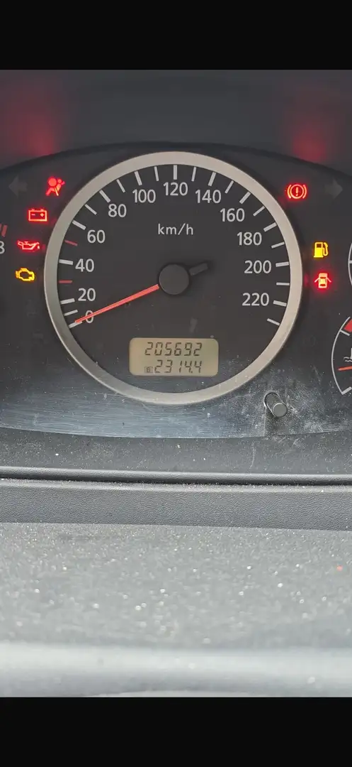 Nissan Almera Tino acenta PLUS - 1