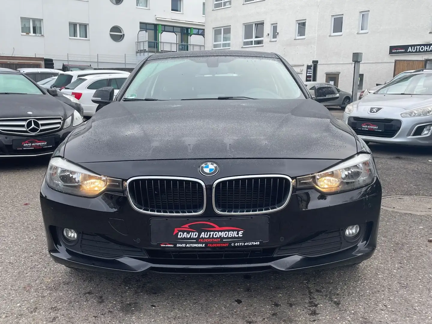 BMW 320 d /XDRIVE/ALU/SHZ/NAVI/EURO5/PDC/GEPFLEGT* Schwarz - 2