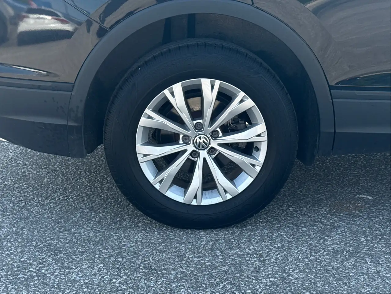 Volkswagen Tiguan снимка Volkswagen Tiguan