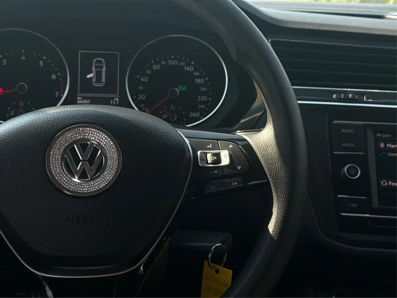 Volkswagen Tiguan снимка Volkswagen Tiguan
