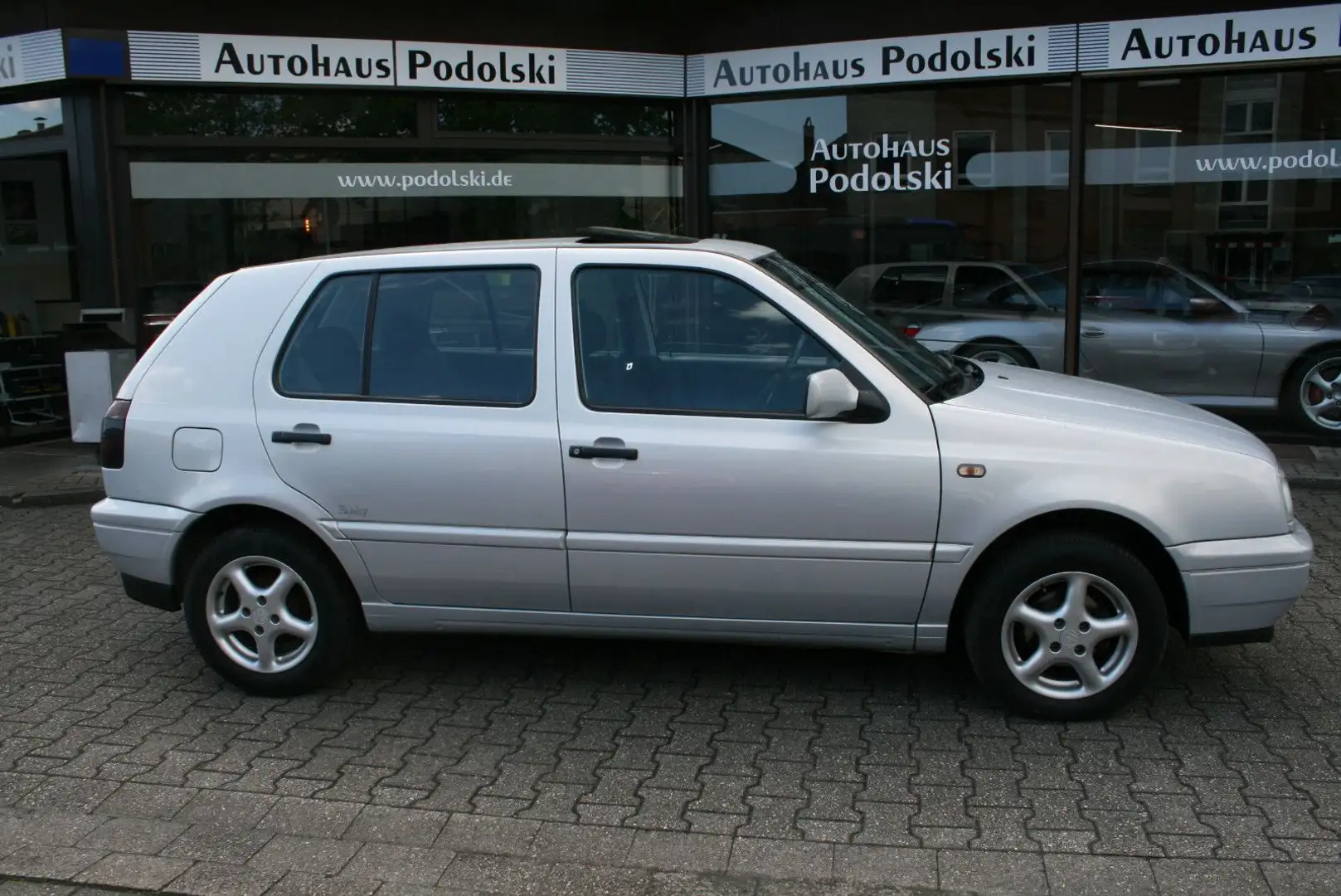 Volkswagen Golf III family 5 Türig,GlasSD.Met.Allwetterreif Серебристый - 1