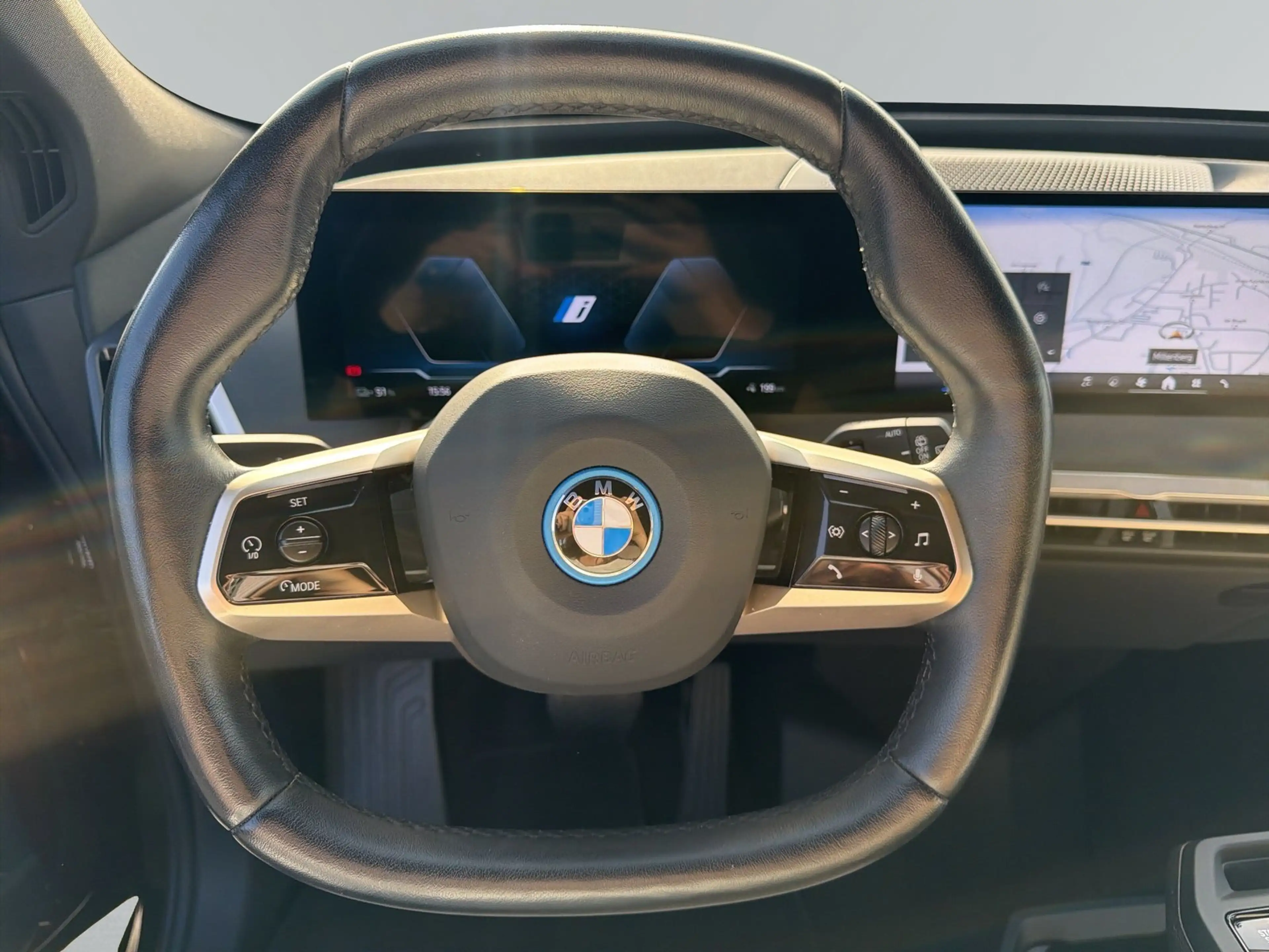 BMW iX xDrive40 Sportpaket LASERLICHT.AHK.SOFT-CLOSE — photo 13