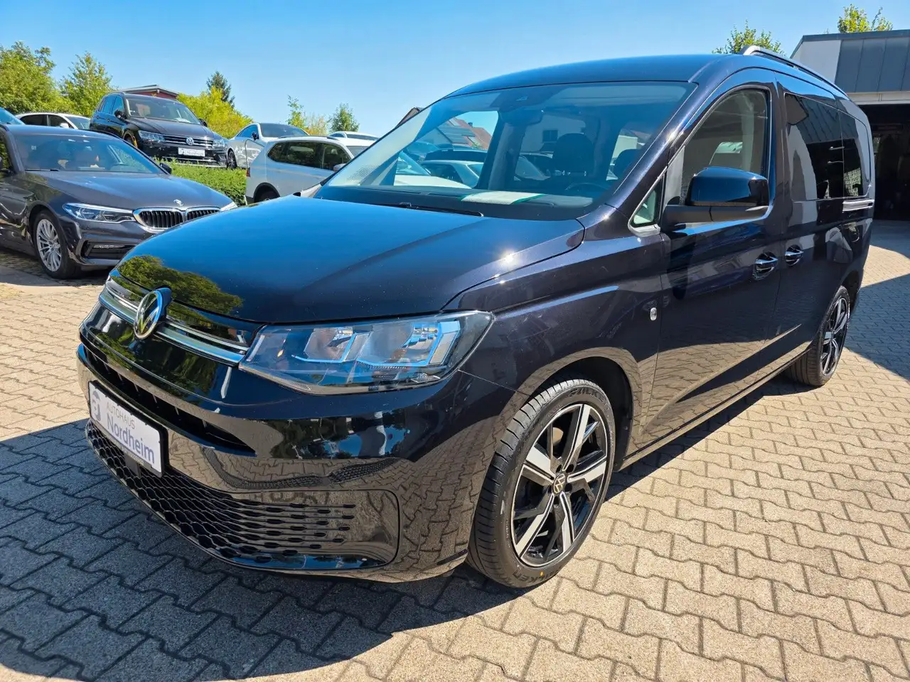 Volkswagen Caddy Maxi Klima/ Navi/ AHK/ 1.Hand/ EURO 6