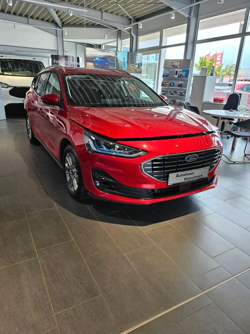 Ford Focus Turnier Titanium Rot - 2