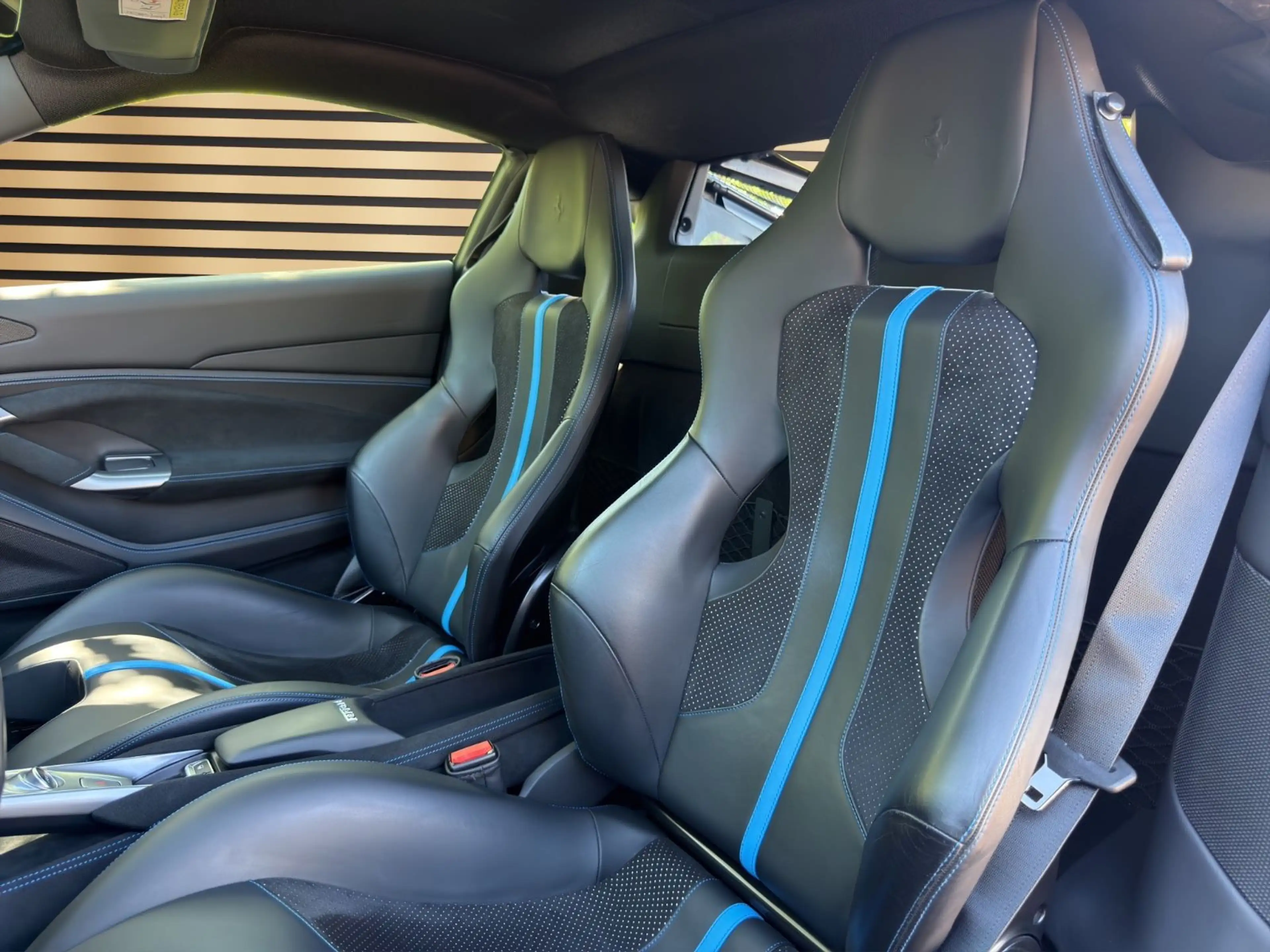 Ferrari F8 Tributo RacingSeats/Lift/JBL/PassengerDisplay — photo 14