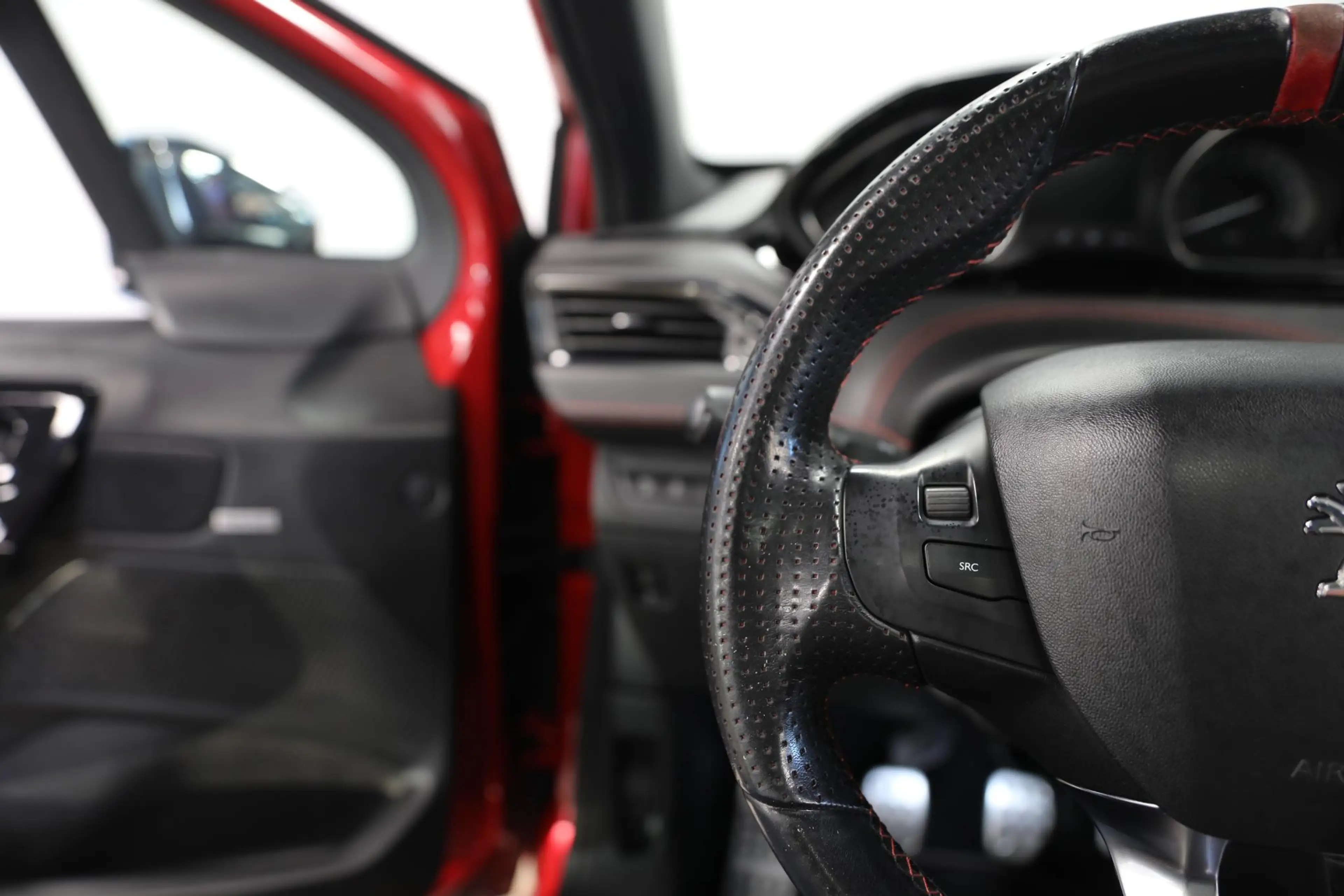 Peugeot 208 1.6 THP GTi | PANO DAK | — photo 10