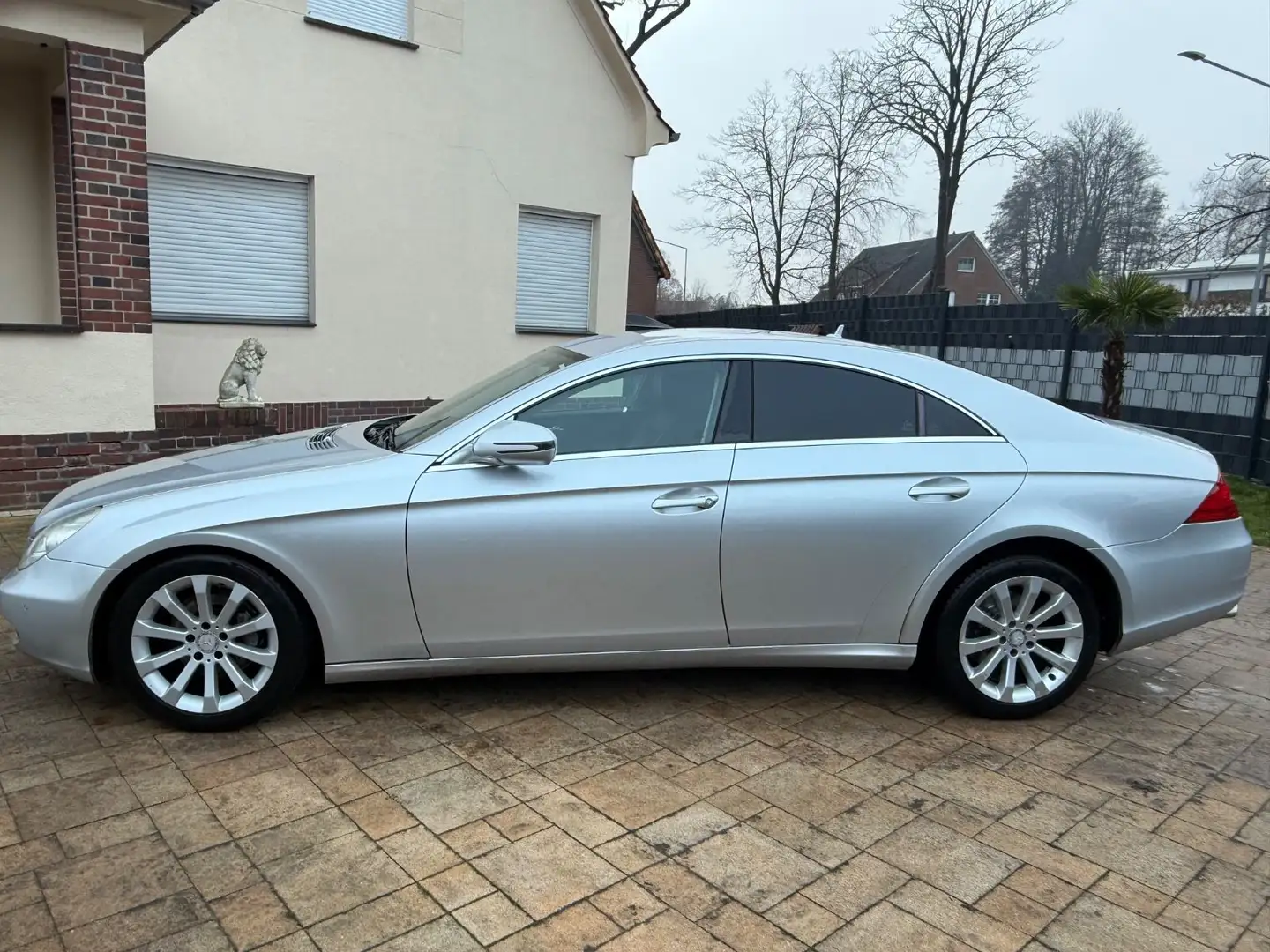Mercedes-Benz CLS 320 CLS 350 CDI+Leder+Navi+Xenon+belüft.Sitz+Facel.+ Silber - 2