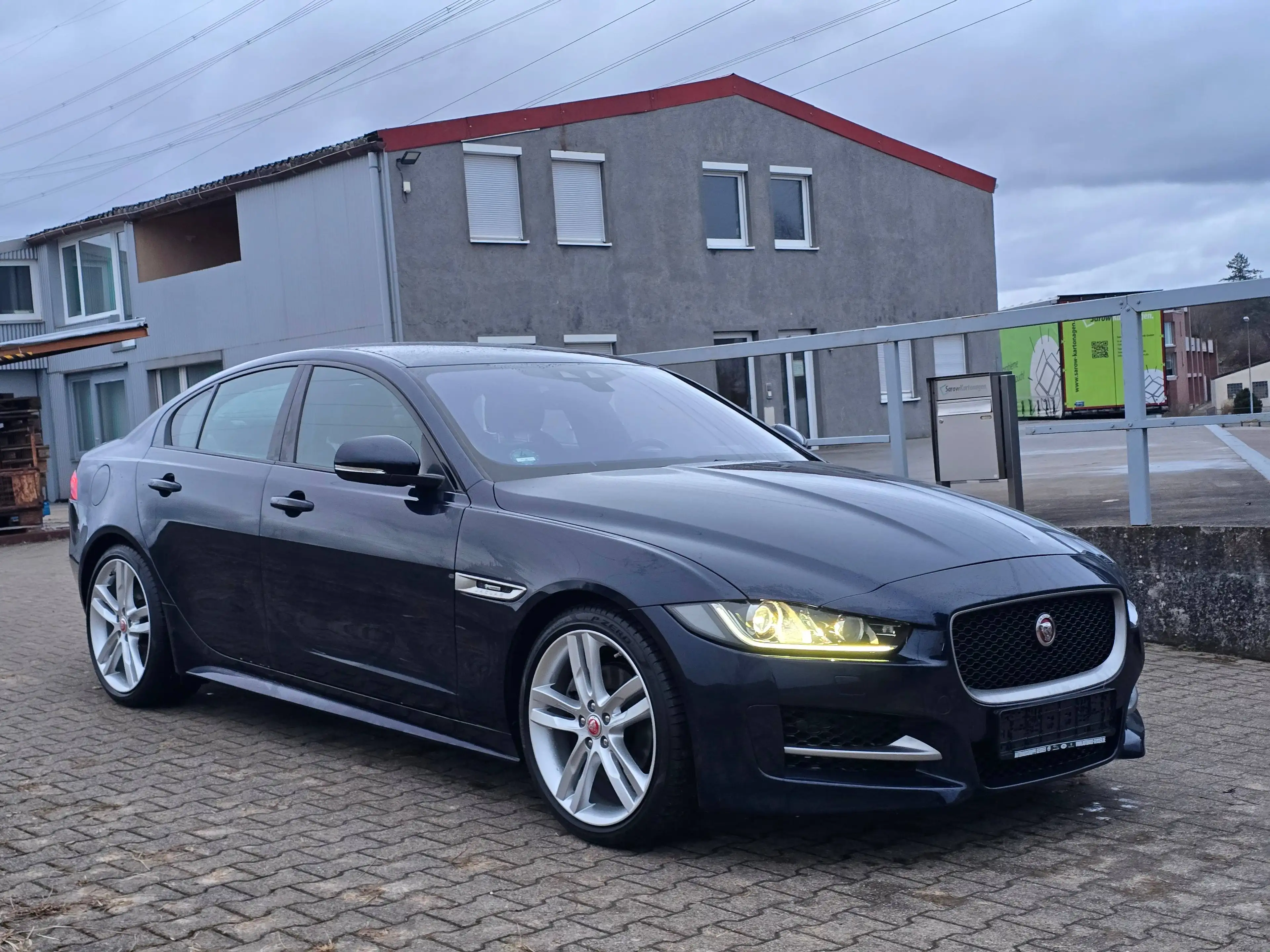 Jaguar XE R-Sport
