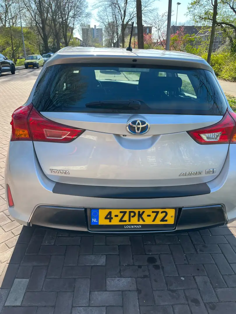 Toyota Auris 1.8 Hybrid Aspiraton dealer onderhouden Šedá - 2