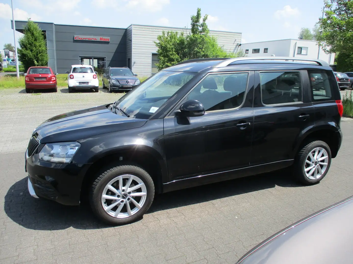 Skoda Yeti 1.2 TSI Klima Alu 1 Hand Leichter Hagel Schwarz - 1
